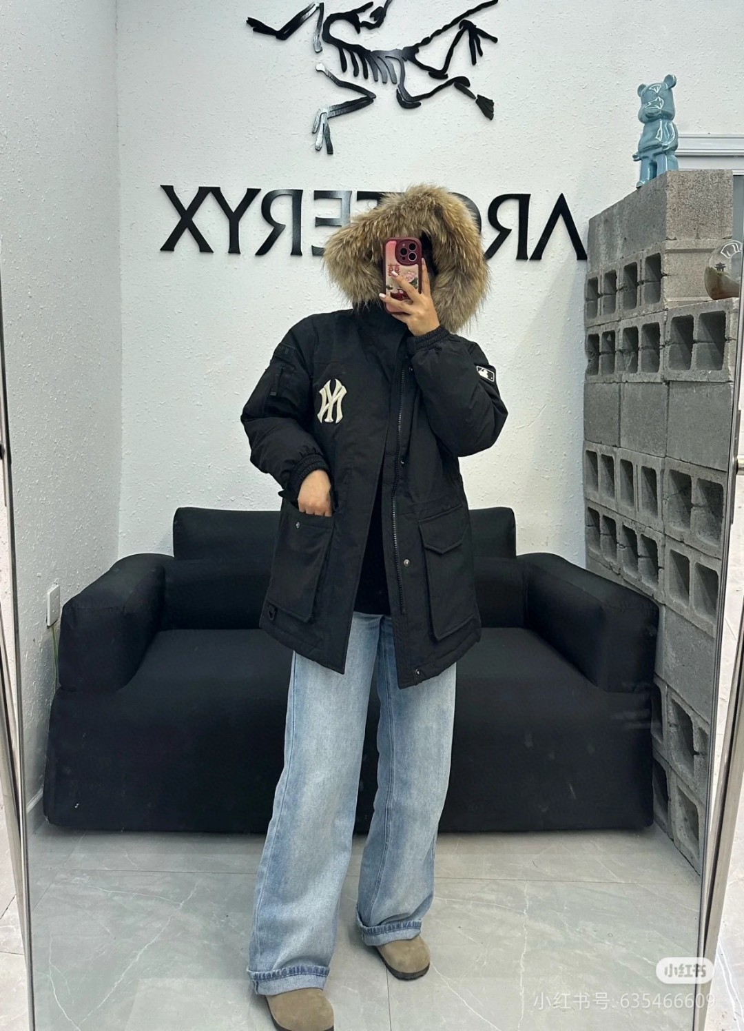 MLB New York Yankees Logo Fur Collar Coat Description and Material Quality - 图片 8