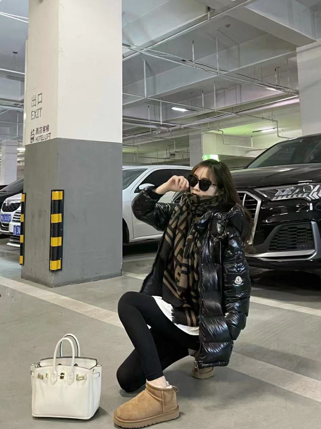 Moncler P688 ダウンジャケット D49モデル 高保温性