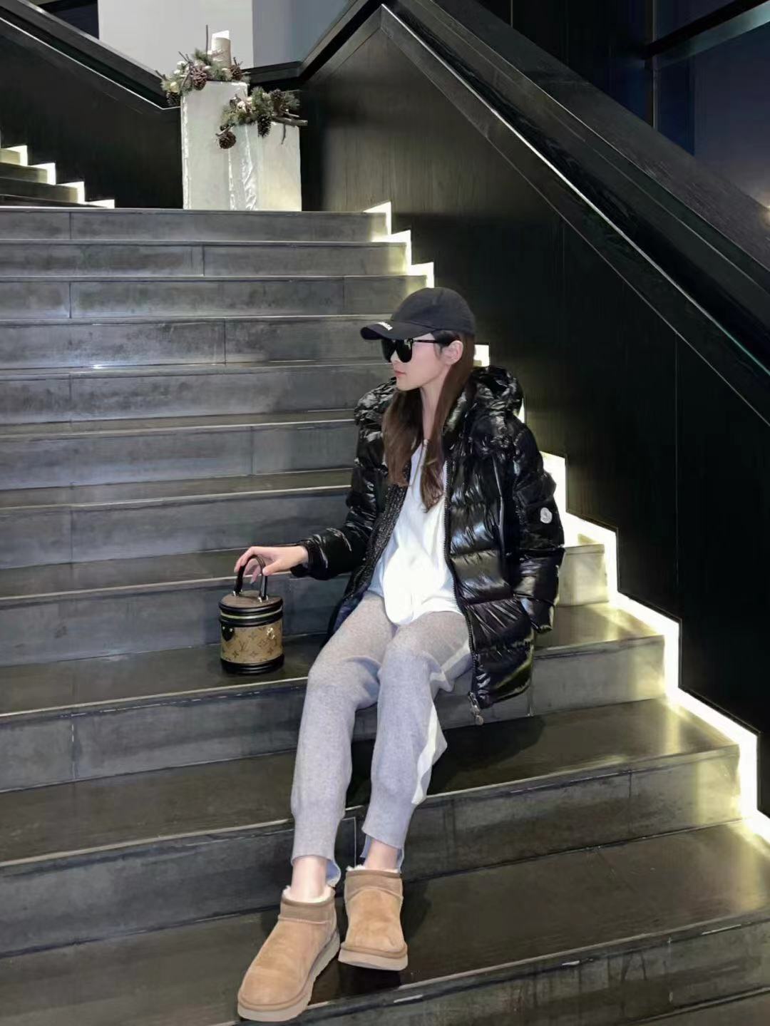 Moncler P688 ダウンジャケット D49モデル 高保温性