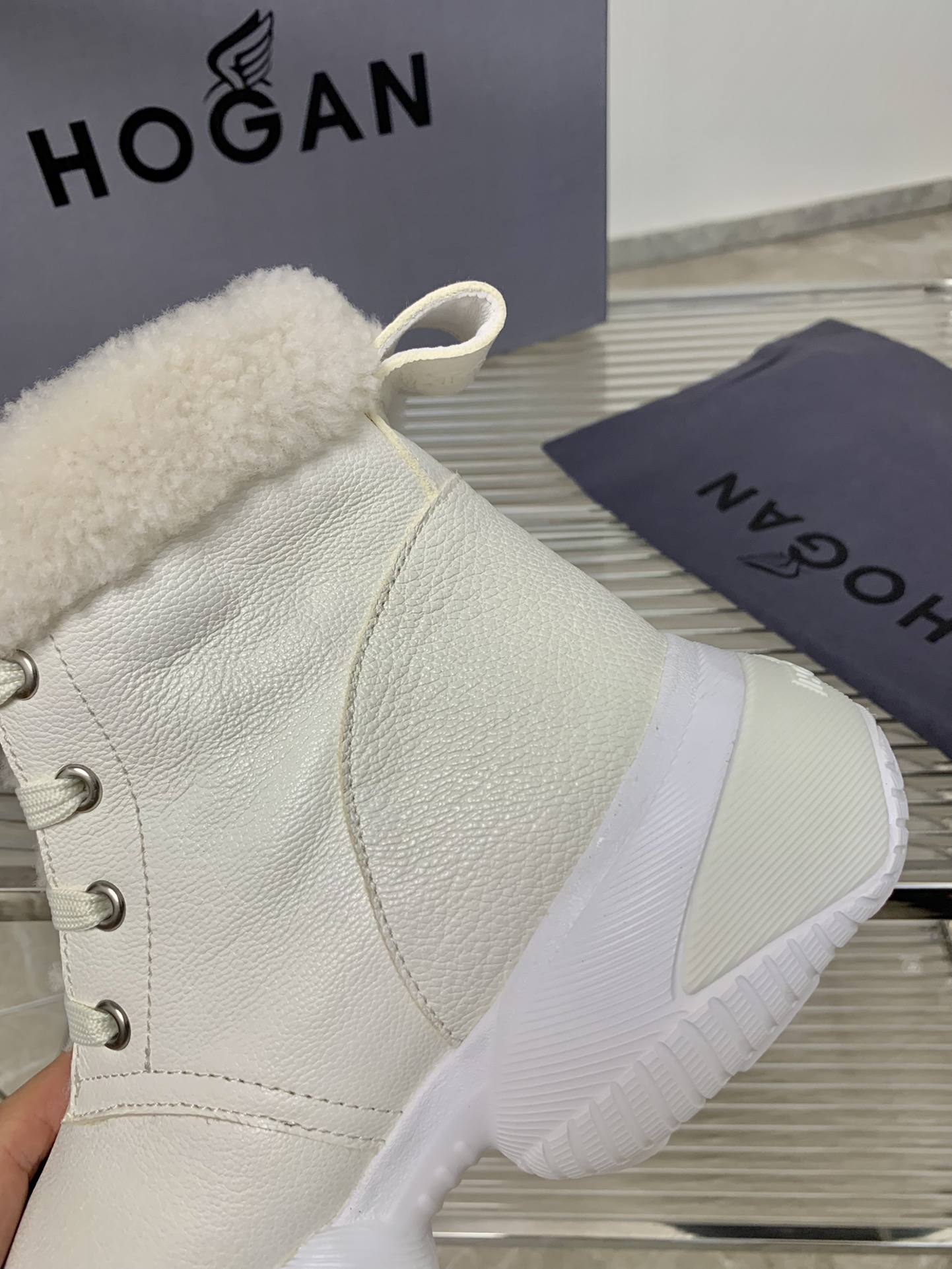 Stay Stylish and Warm with P850 Hagan Wool Snow Boots This Winter - 图片 7