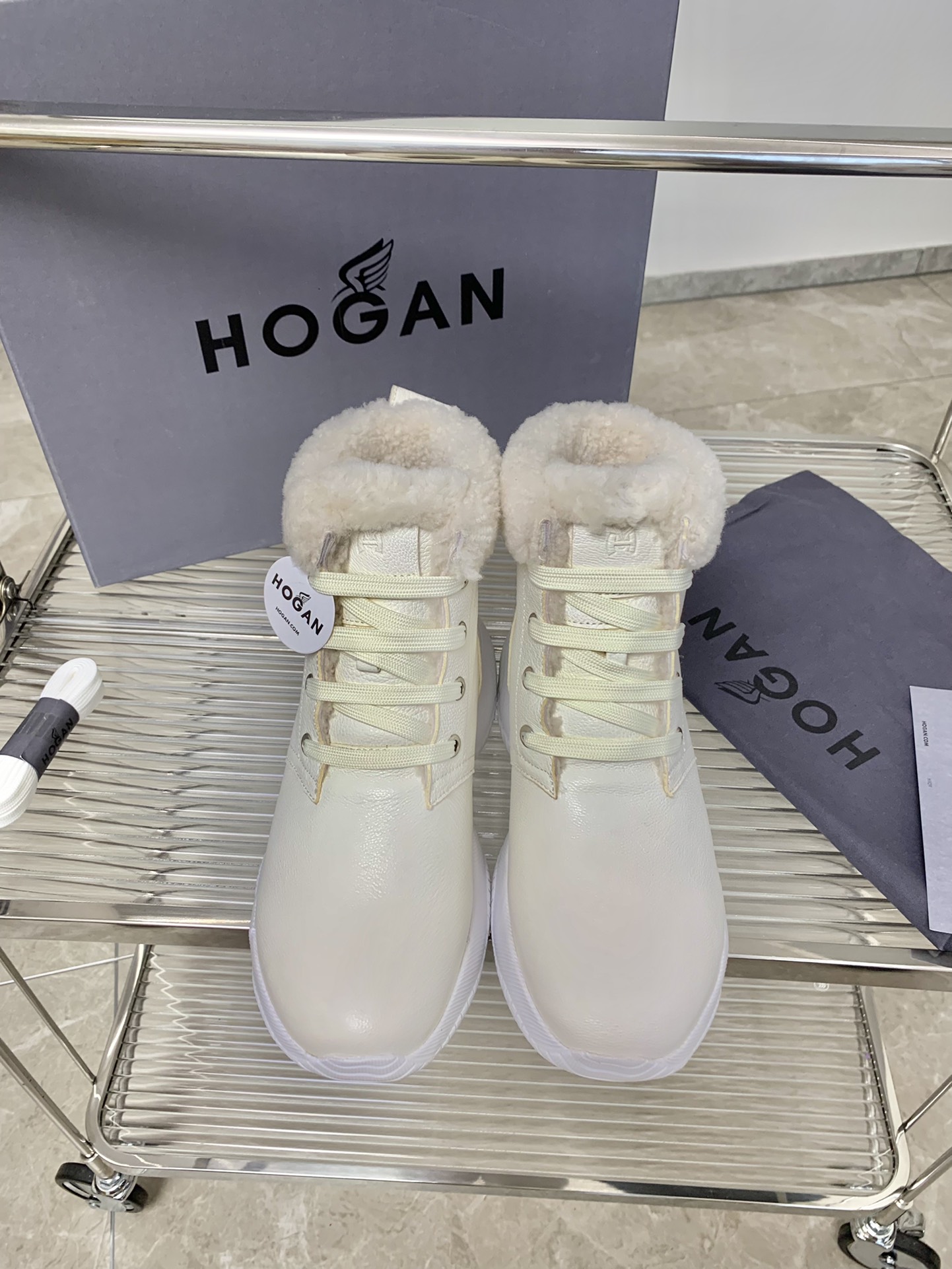 Stay Stylish and Warm with P850 Hagan Wool Snow Boots This Winter - 图片 1