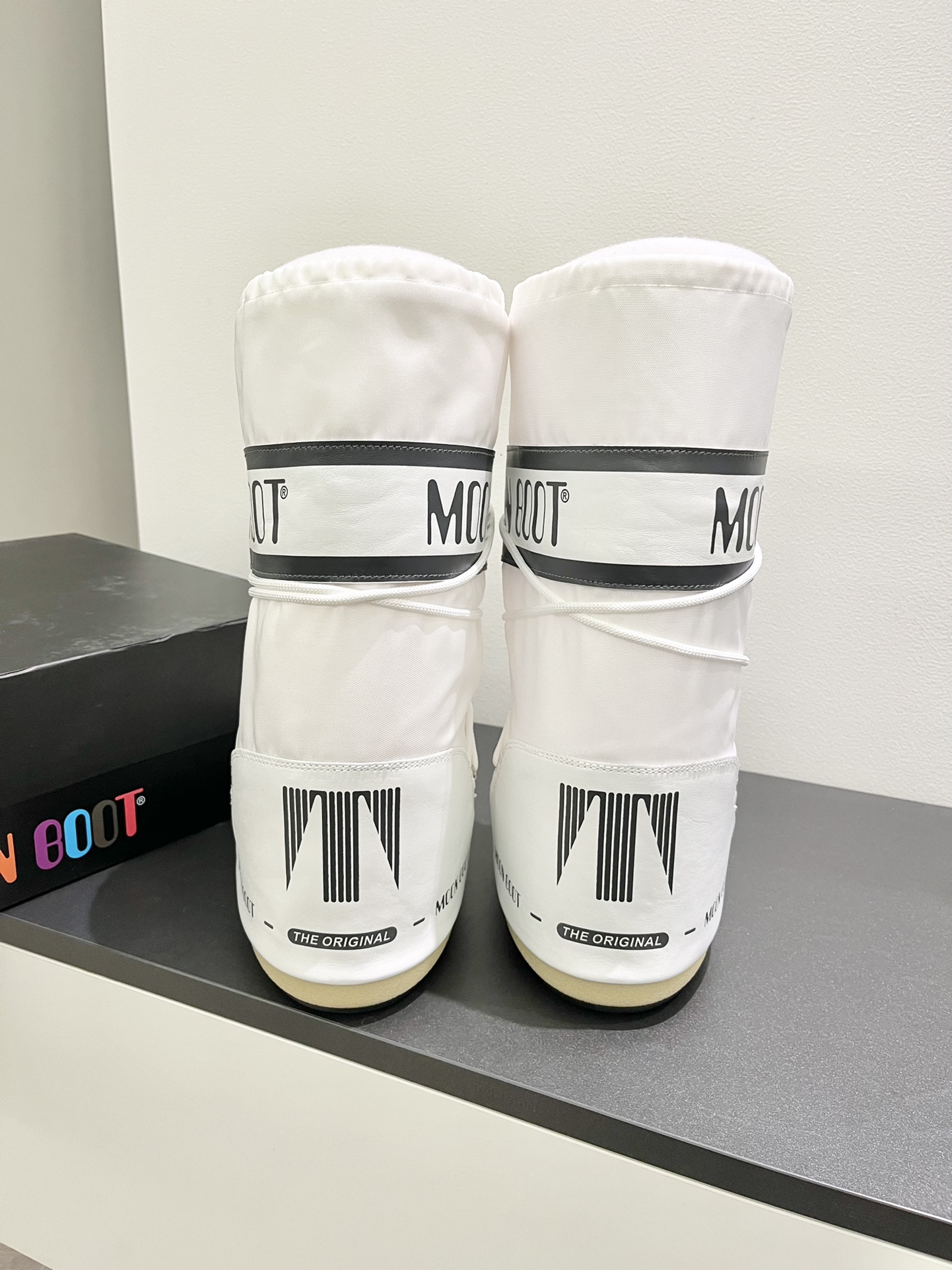 Moon Boots: Fashionable Snow Boots with Inner Growth and Unique Style - 图片 7