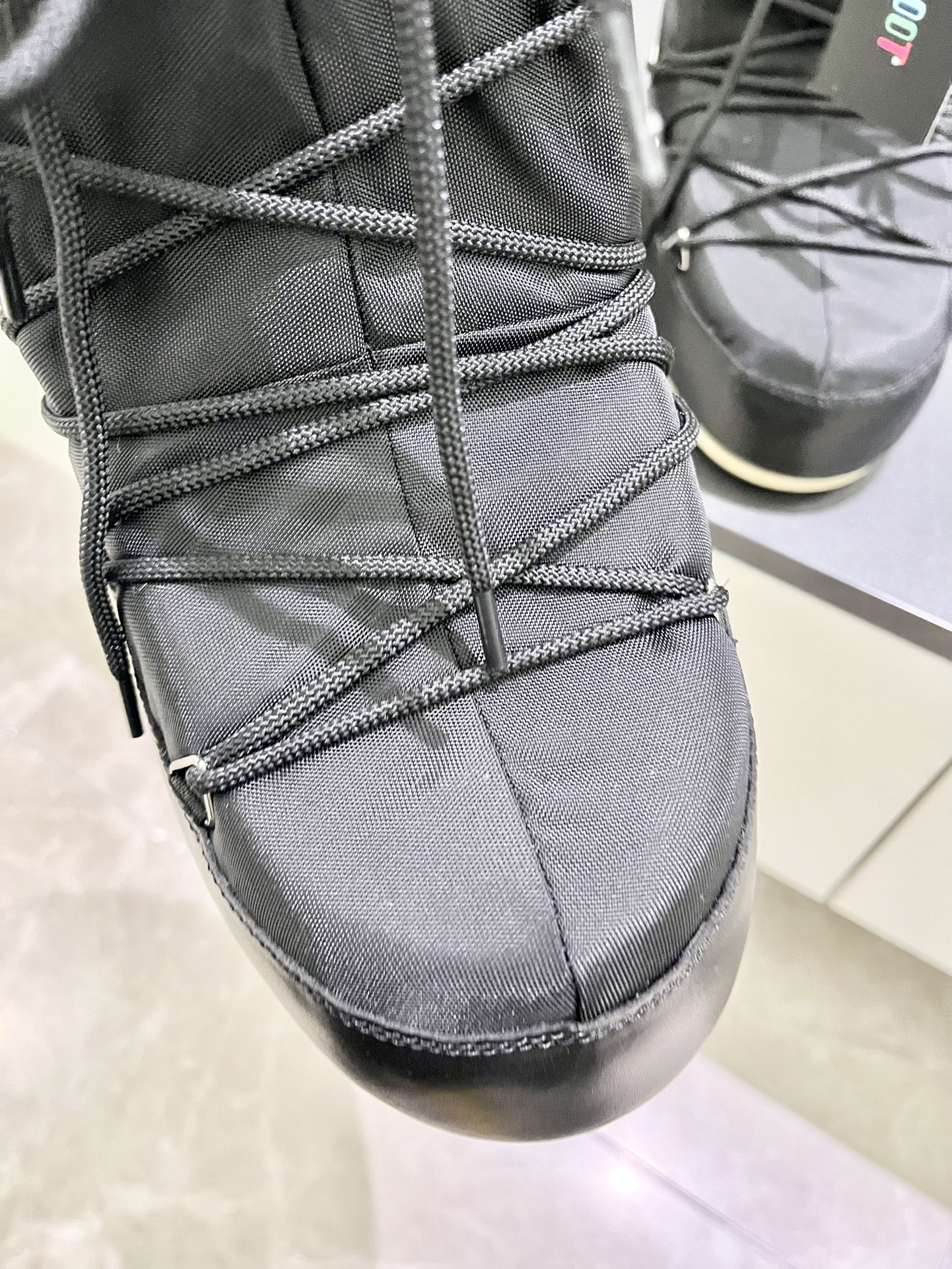 Moon Boots: Unique Snow Boots Trend with Inner Growth and Zirconium Fabric - 图片 9
