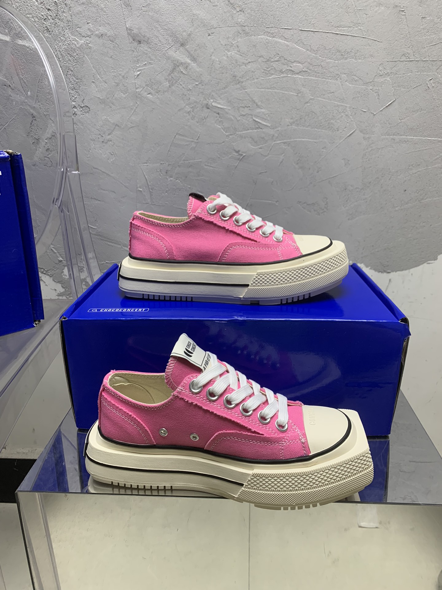 “Exclusive Monopoly Top Edition: Custom Canvas Shoes Collection for 2024” - 图片 4