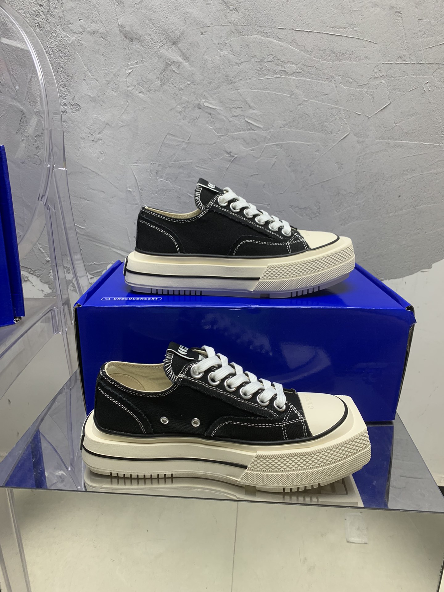 “Exclusive Monopoly Top Edition: Custom Canvas Shoes Collection for 2024” - 图片 3