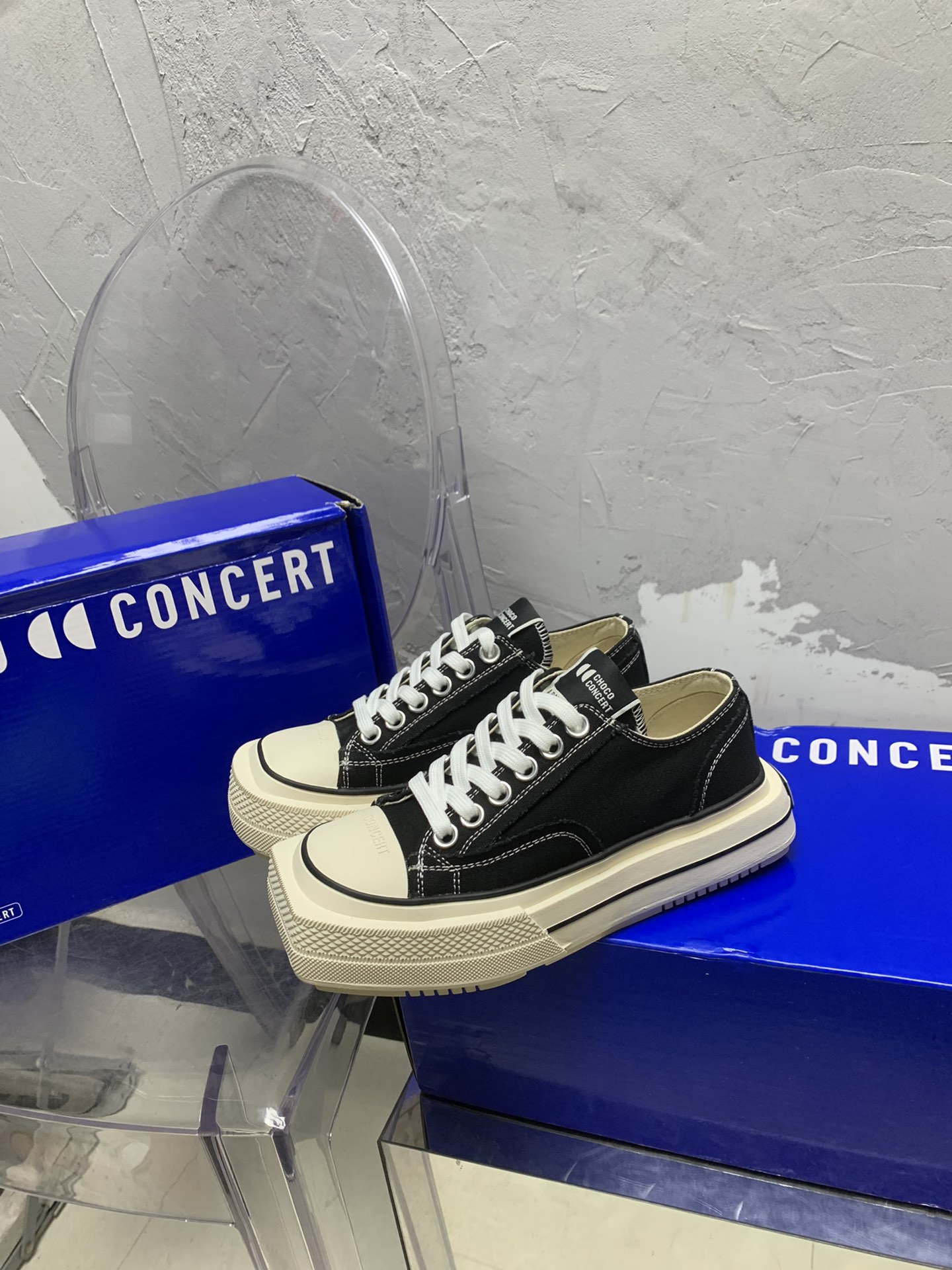 “Exclusive Monopoly Top Edition: Custom Canvas Shoes Collection for 2024” - 图片 2