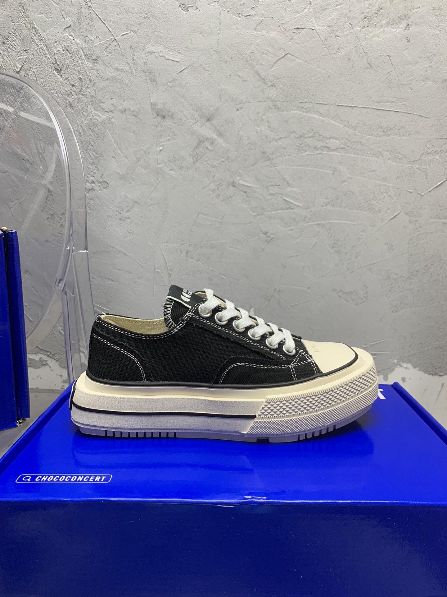 “Exclusive Monopoly Top Edition: Custom Canvas Shoes Collection for 2024” - 图片 4