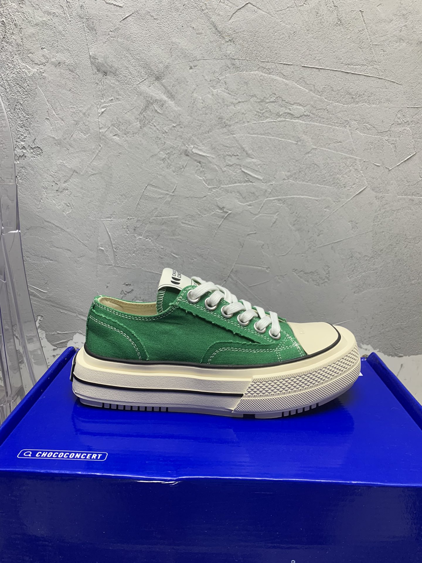 “Exclusive Monopoly Top Edition: Unique Canvas Shoes Collection with Vibrant Design” - 图片 7