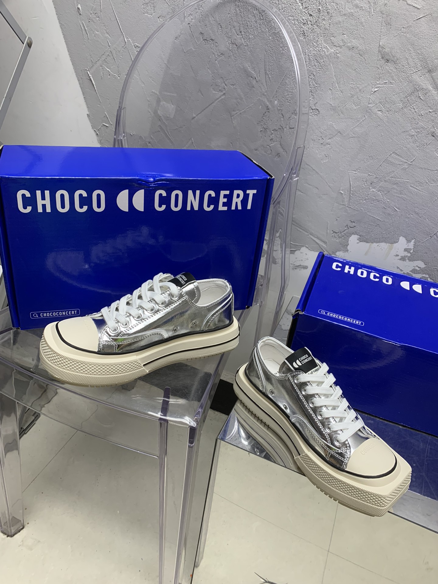 “Popular Flashback Shoes: Original Design with Custom Fabrics and Unique Features” - 图片 4