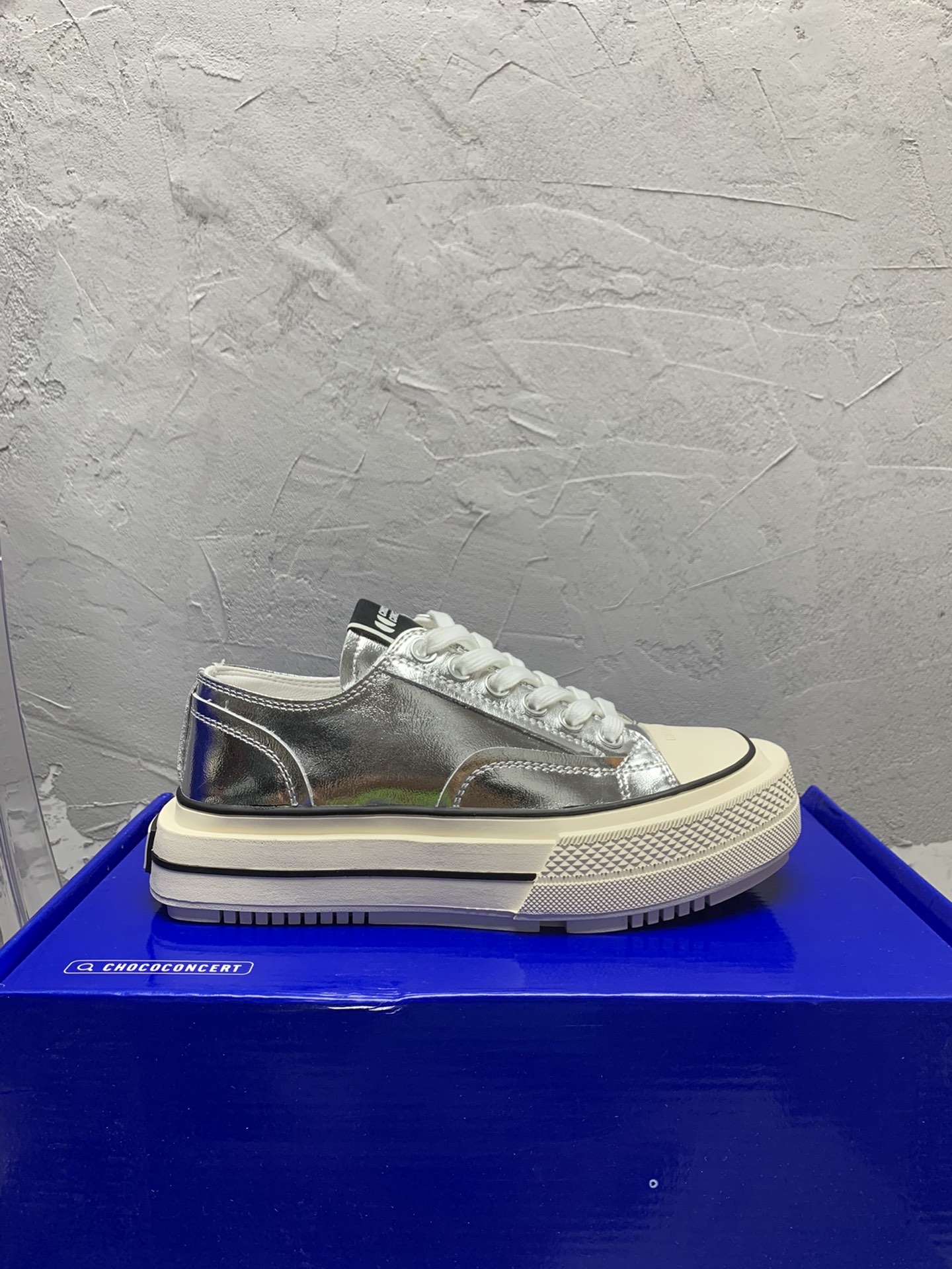 “Popular Flashback Shoes: Original Design with Custom Fabrics and Unique Features” - 图片 7