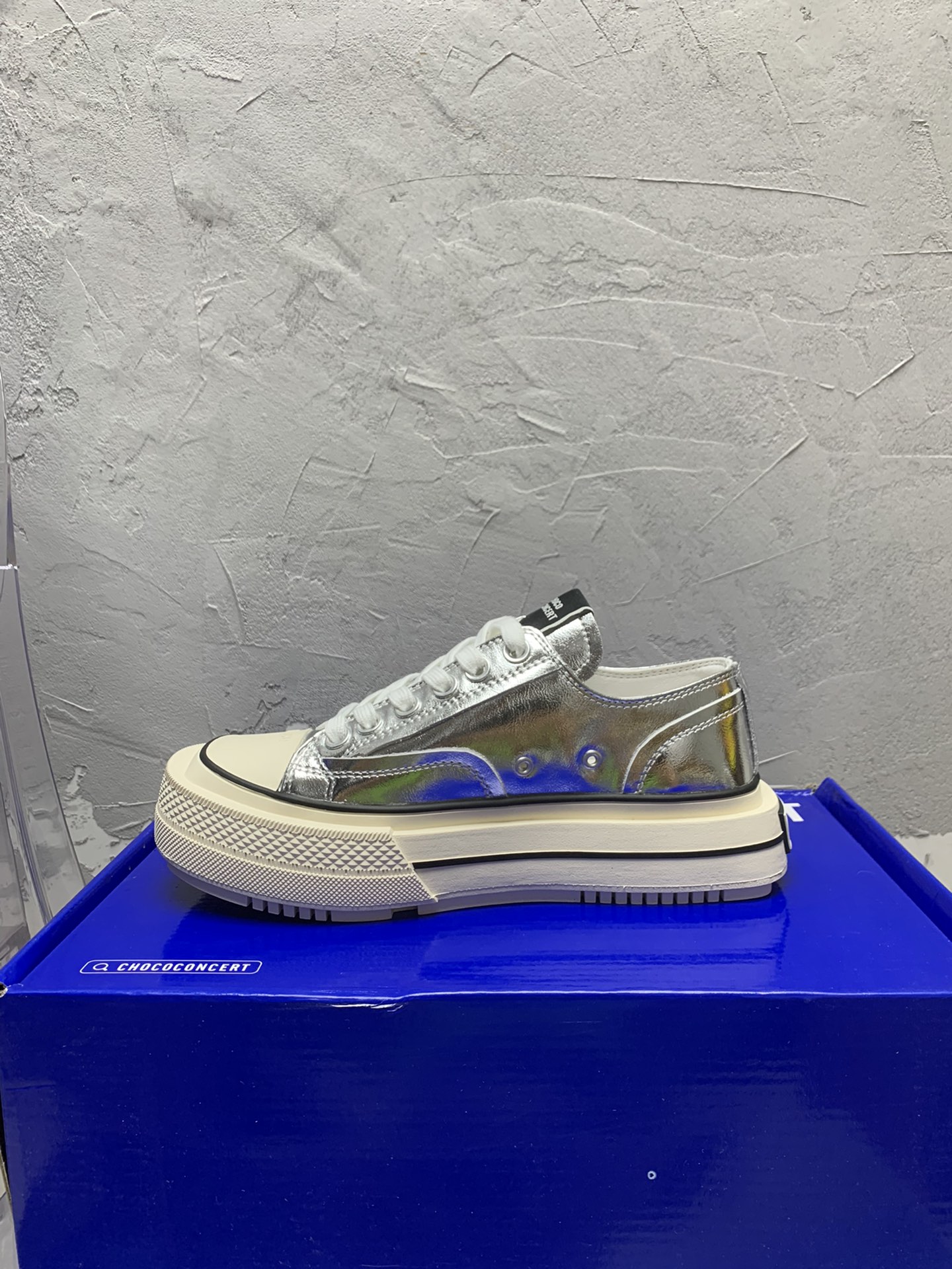 “Popular Flashback Shoes: Original Design with Custom Fabrics and Unique Features” - 图片 6