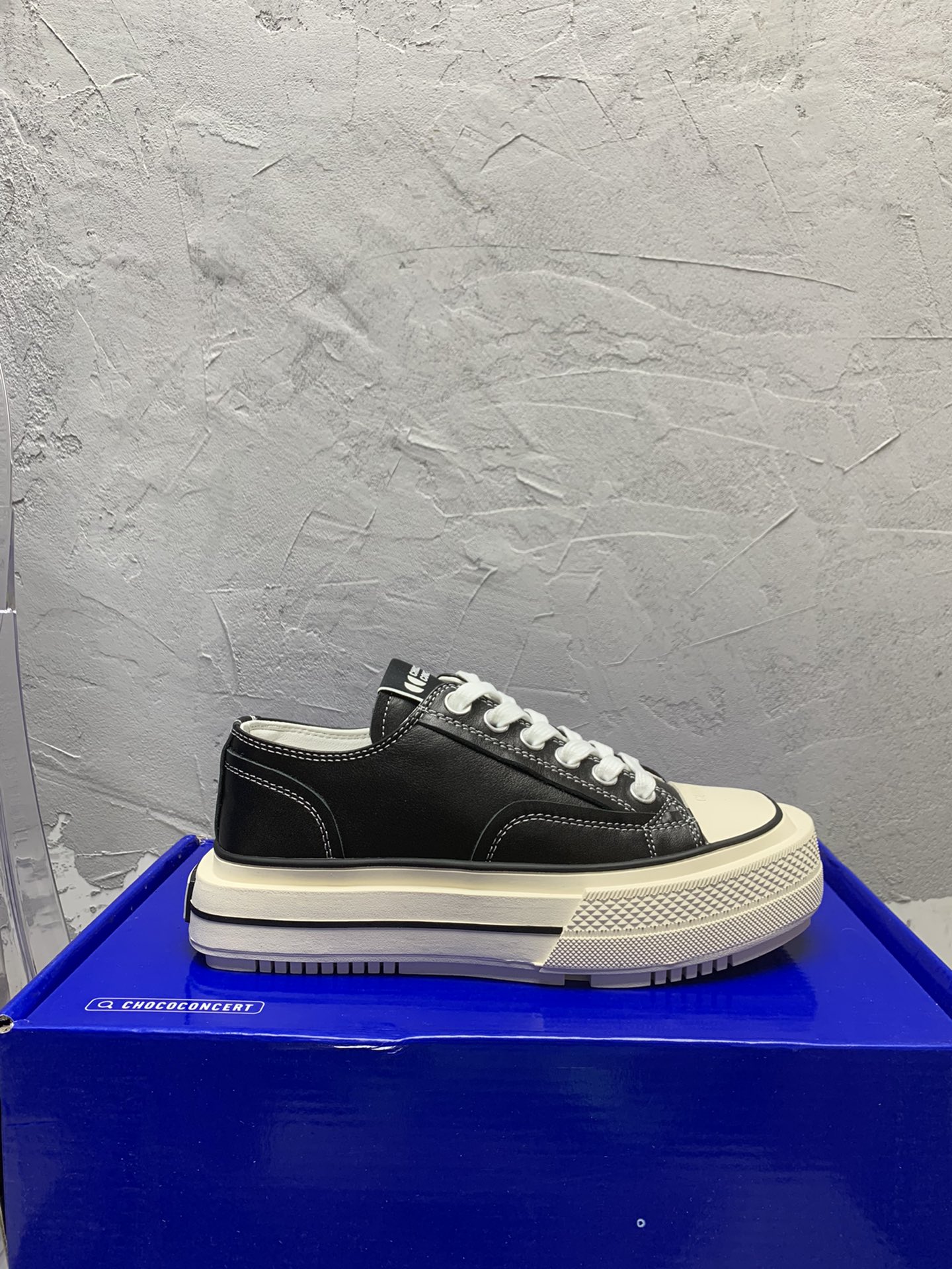 Fashion Collection: Red Bang Recreation Series with Original Custom Footwear - 图片 6