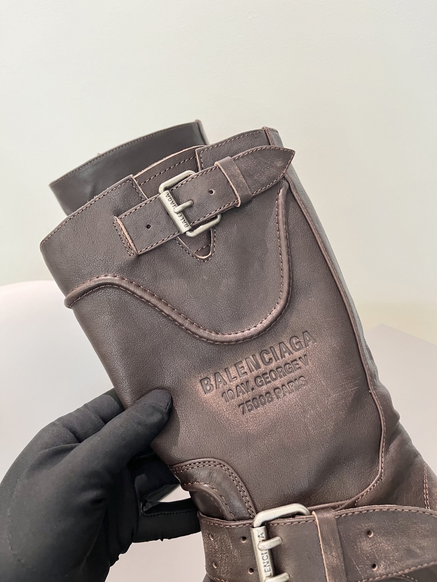 Balenciaga FW25 Venom Boots: Parisian Family Edition Overview - 图片 3