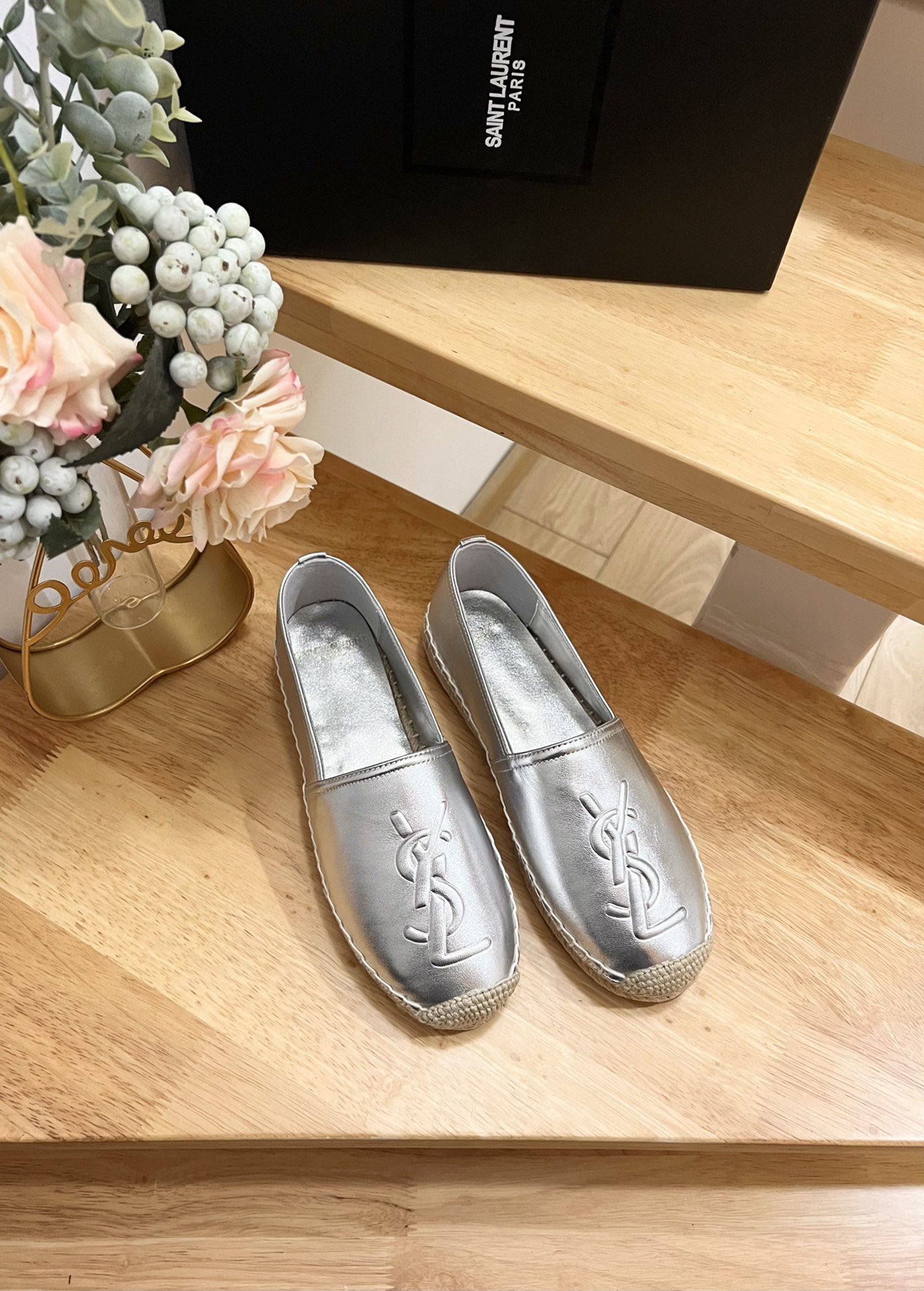 NO:788022,SAINT LAURENT/Yves Saint Laurent early spring LOGO fisherman shoes YSL logo, hemp rope midsole and insole. Hide Sheep leather rubber sole Size 35-41 Made in Spain, fisherman shoes, saint laurent, saint laurent, saint laurent, espadrilles, sheepskin19860909SAINT LAURENT/圣罗兰 早春 LOGO渔夫鞋 YSL标志、麻绳中底和内底. 收起 羊皮革 橡胶鞋底 码数35-41 西班牙制造,渔夫鞋,saint laurent,saint laurent,saint laurent,espadrilles,sheepskin,Women's Shoes