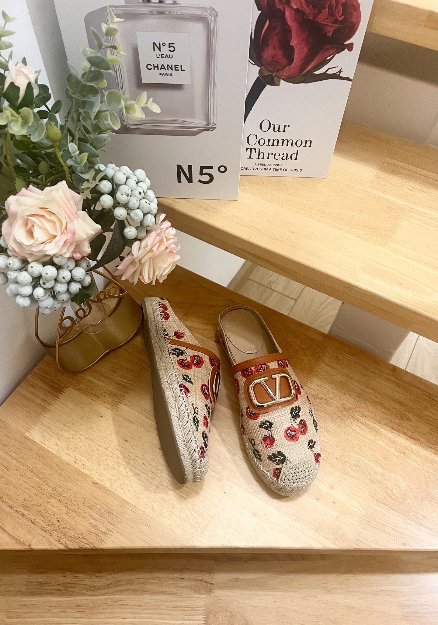 Valentino Garavani Raffia Mule Slippers with Cherry Print and VLogo 7 i1743006426770 9260 0 4