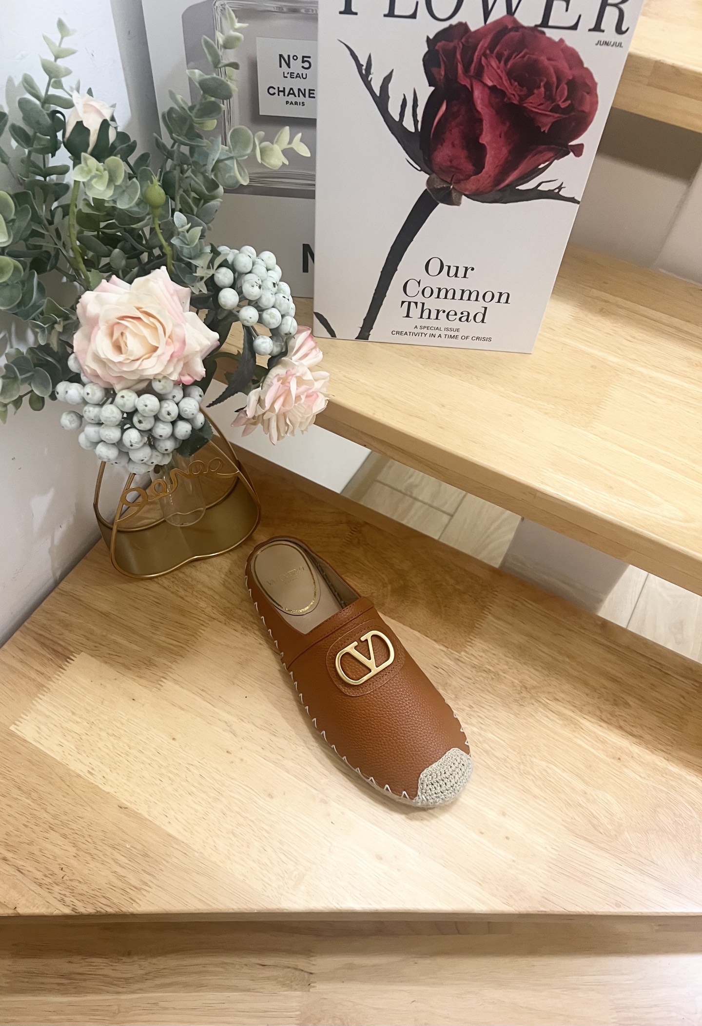 Valentino Garavani V-Logo Leather Espadrille Mules,Gold-Tone Hardware, Italy Made 8 i1744216640388 4502 0 5