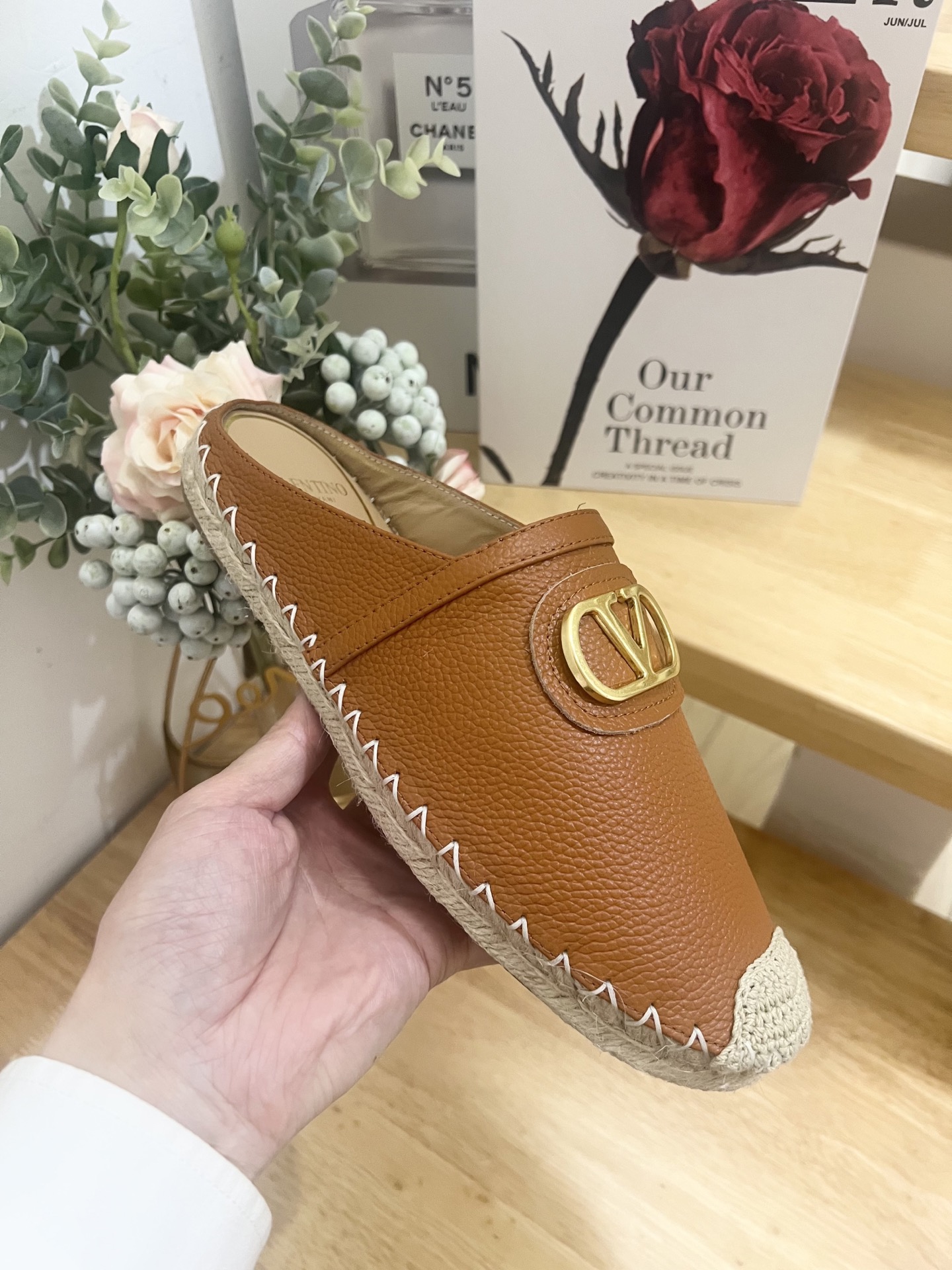 Valentino Garavani V-Logo Leather Espadrille Mules,Gold-Tone Hardware, Italy Made 9 i1744216641904 4055 0 6