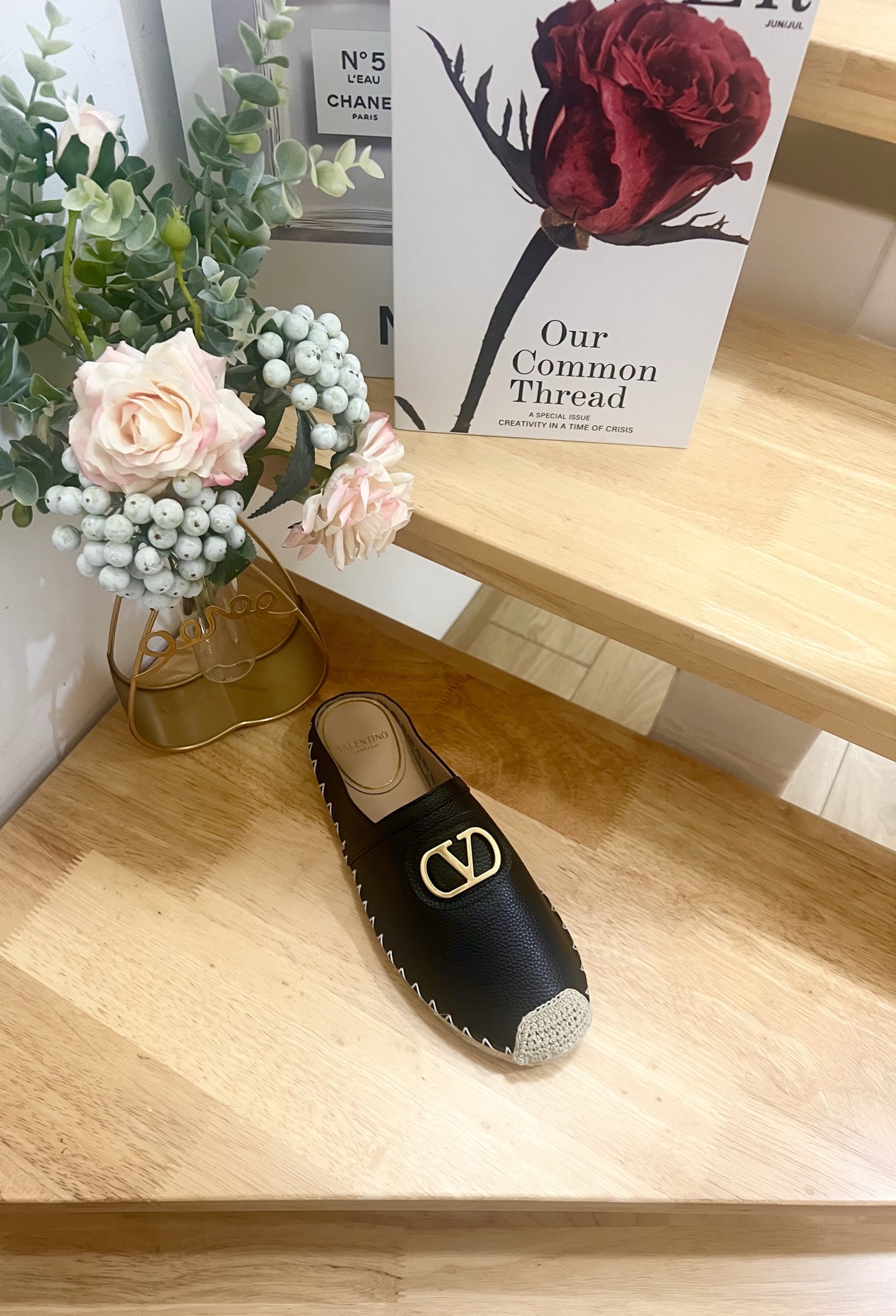 Valentino Garavani V-Logo Leather Espadrille Mules With Raffia Toe 8 i1744216785844 4248 0 5