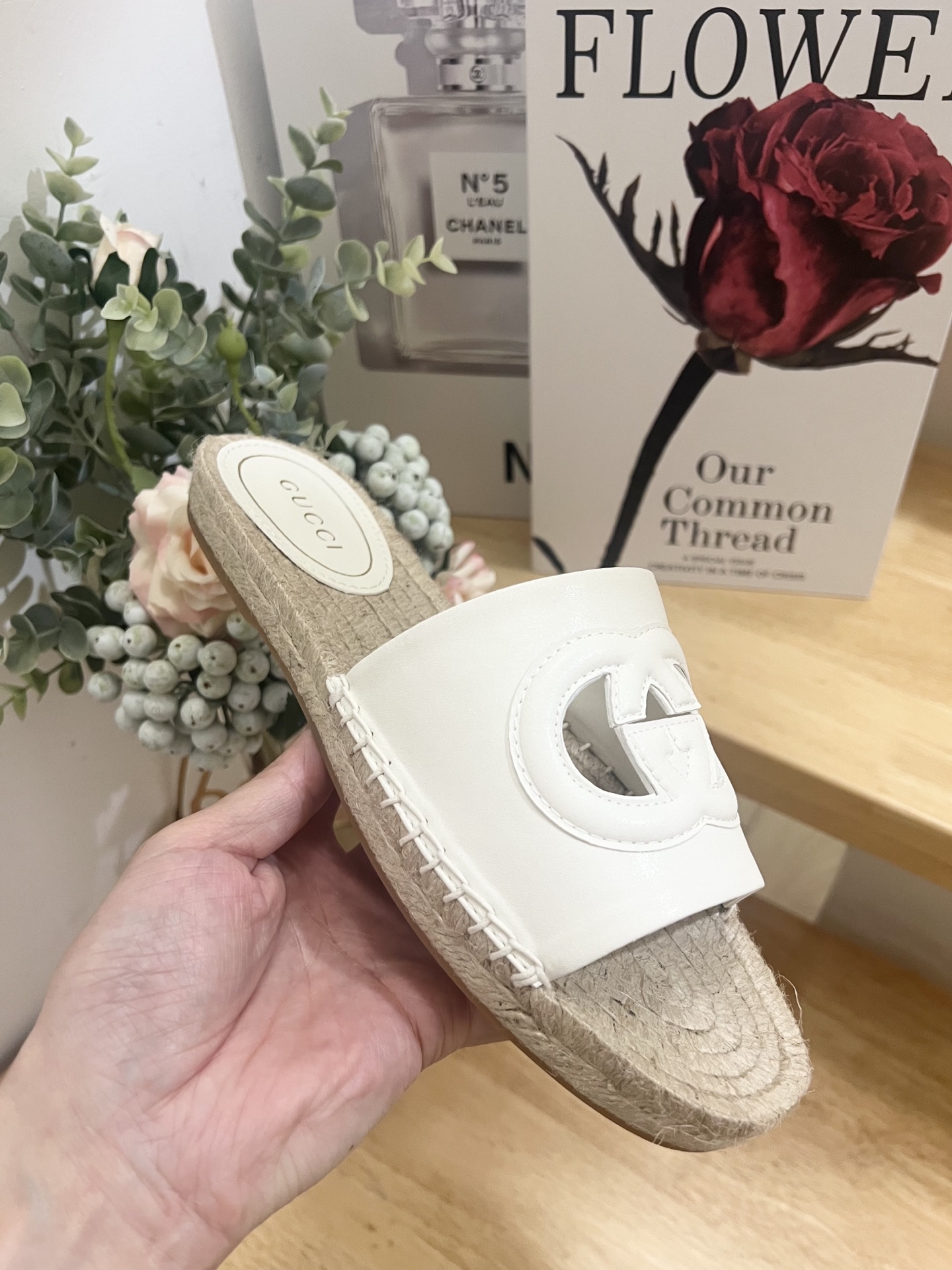 Gucci Interlocking G Cutout Leather Espadrille Slide Sandals 9 i1744785292562 3076 0 6