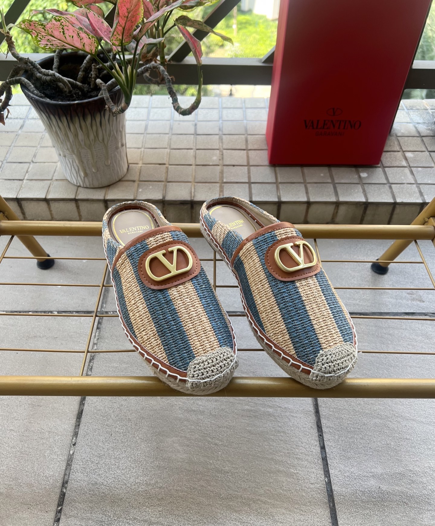 Valentino Mules