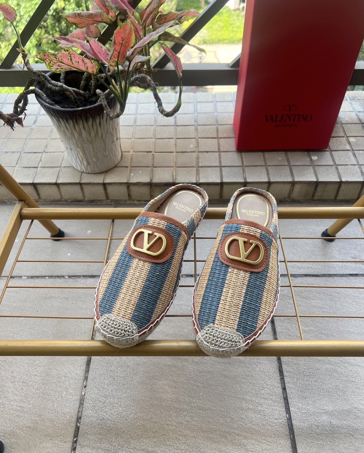 Valentino Mules