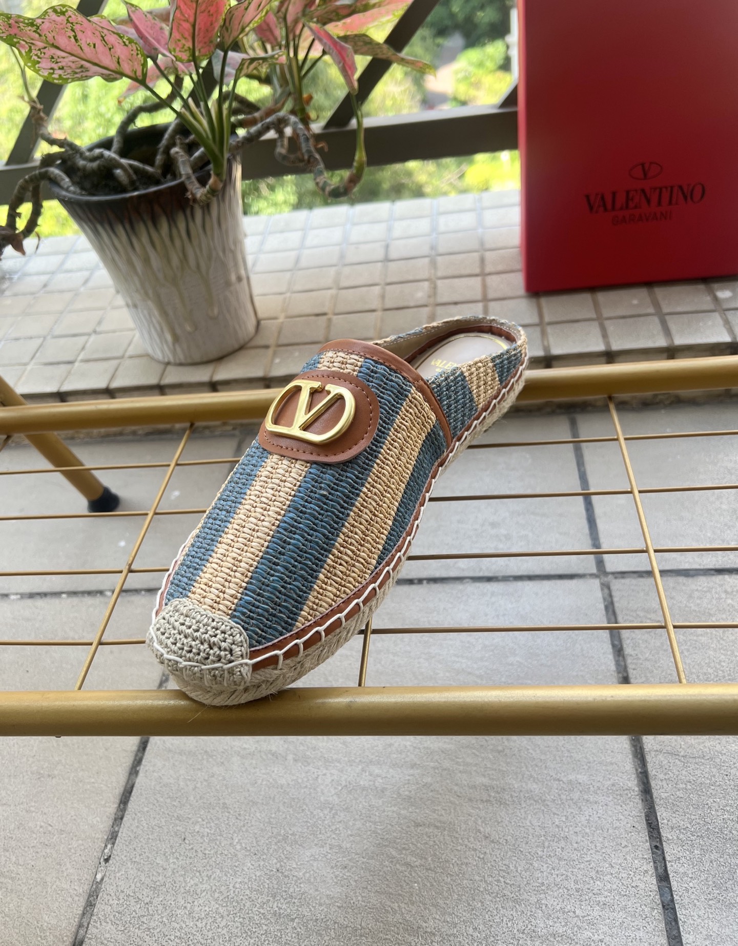 Valentino Mules