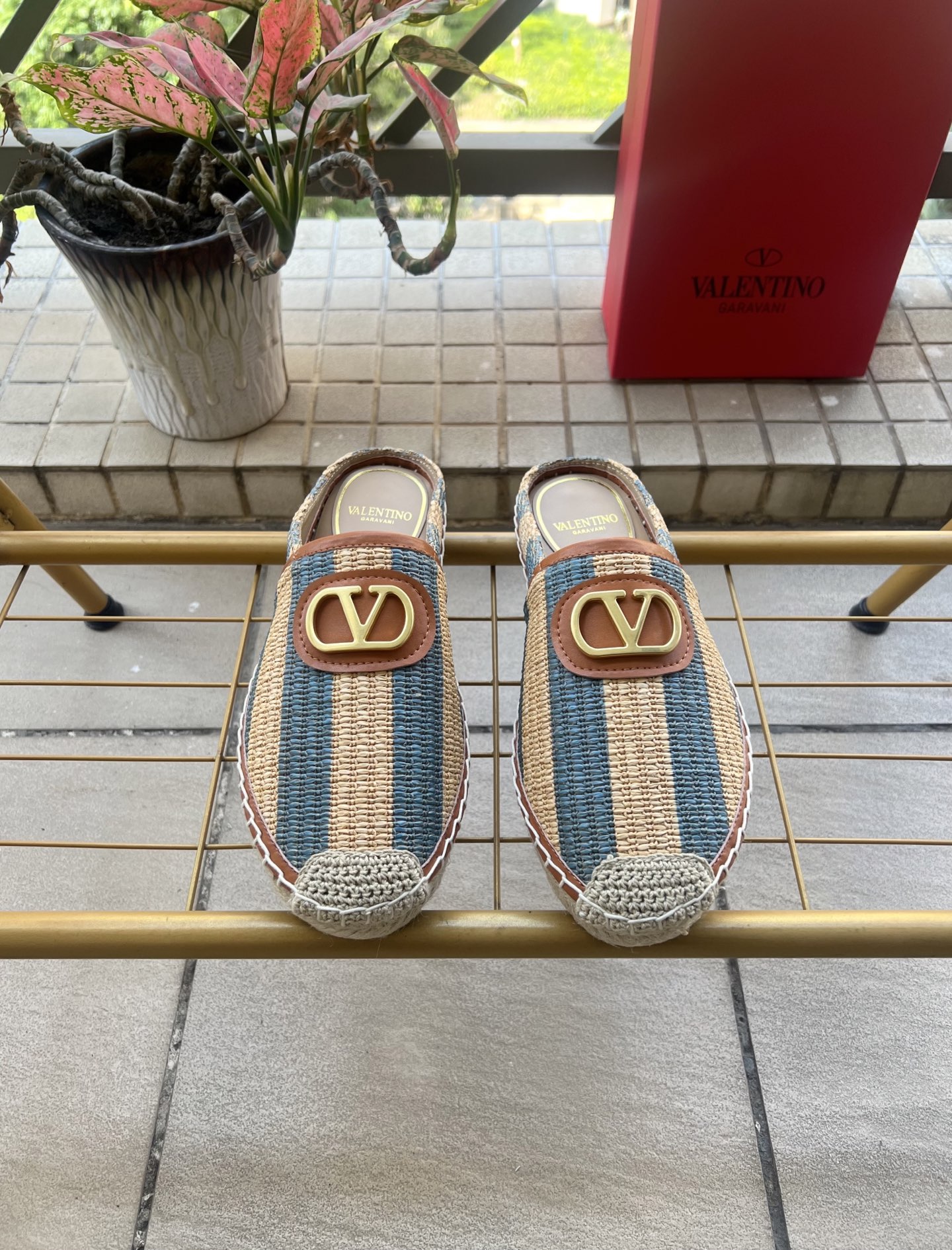 Valentino Mules