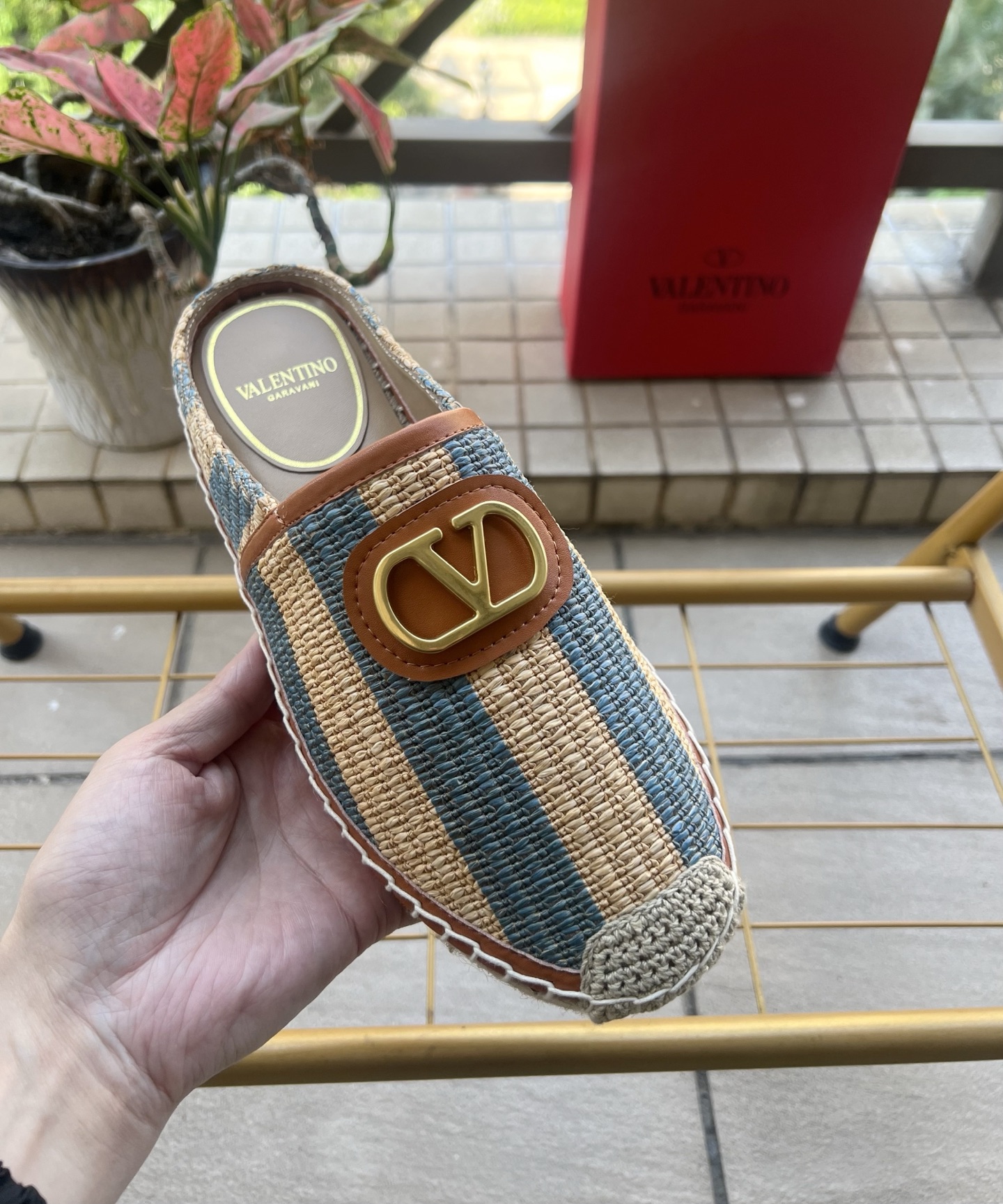 Valentino Mules