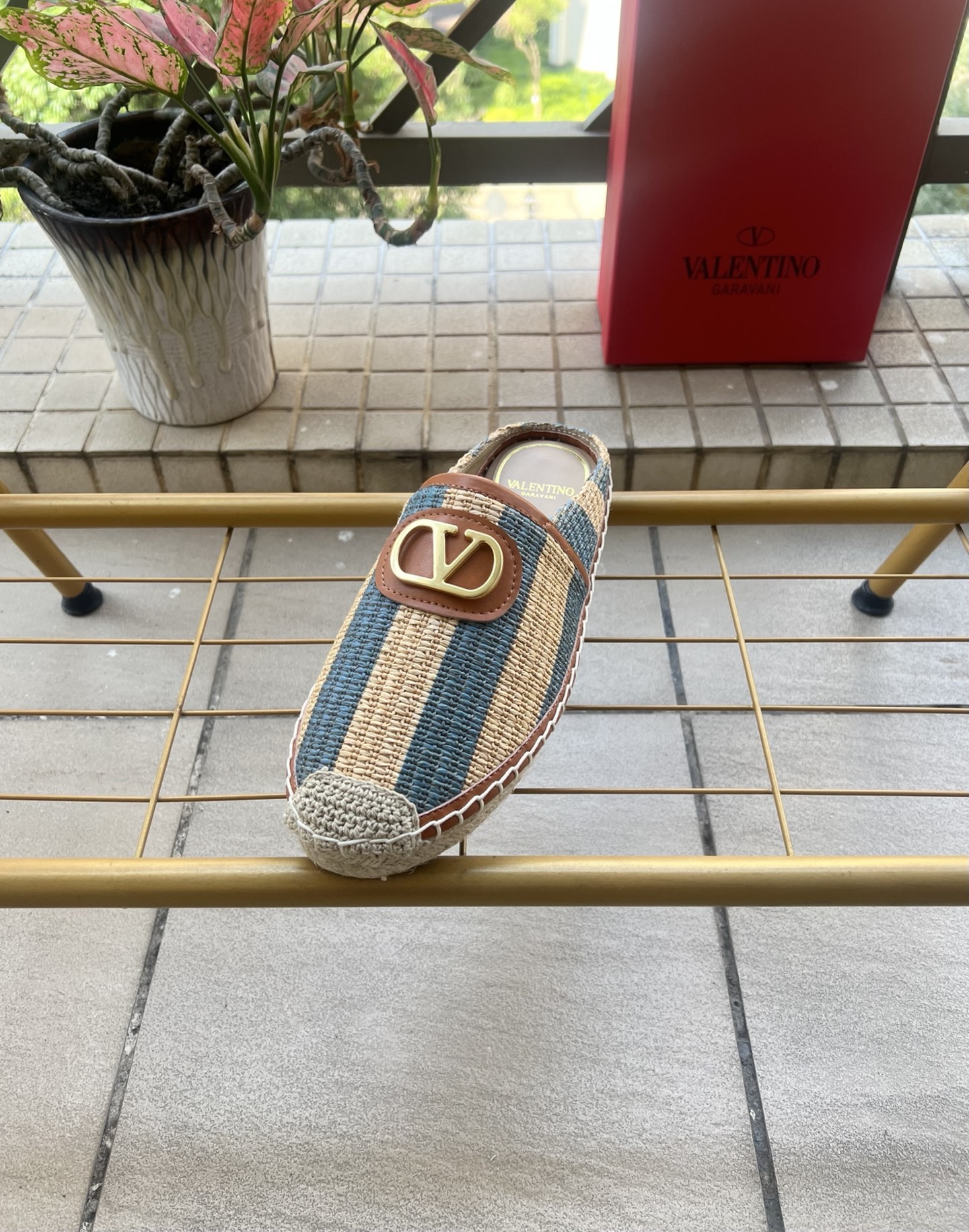 Valentino Mules