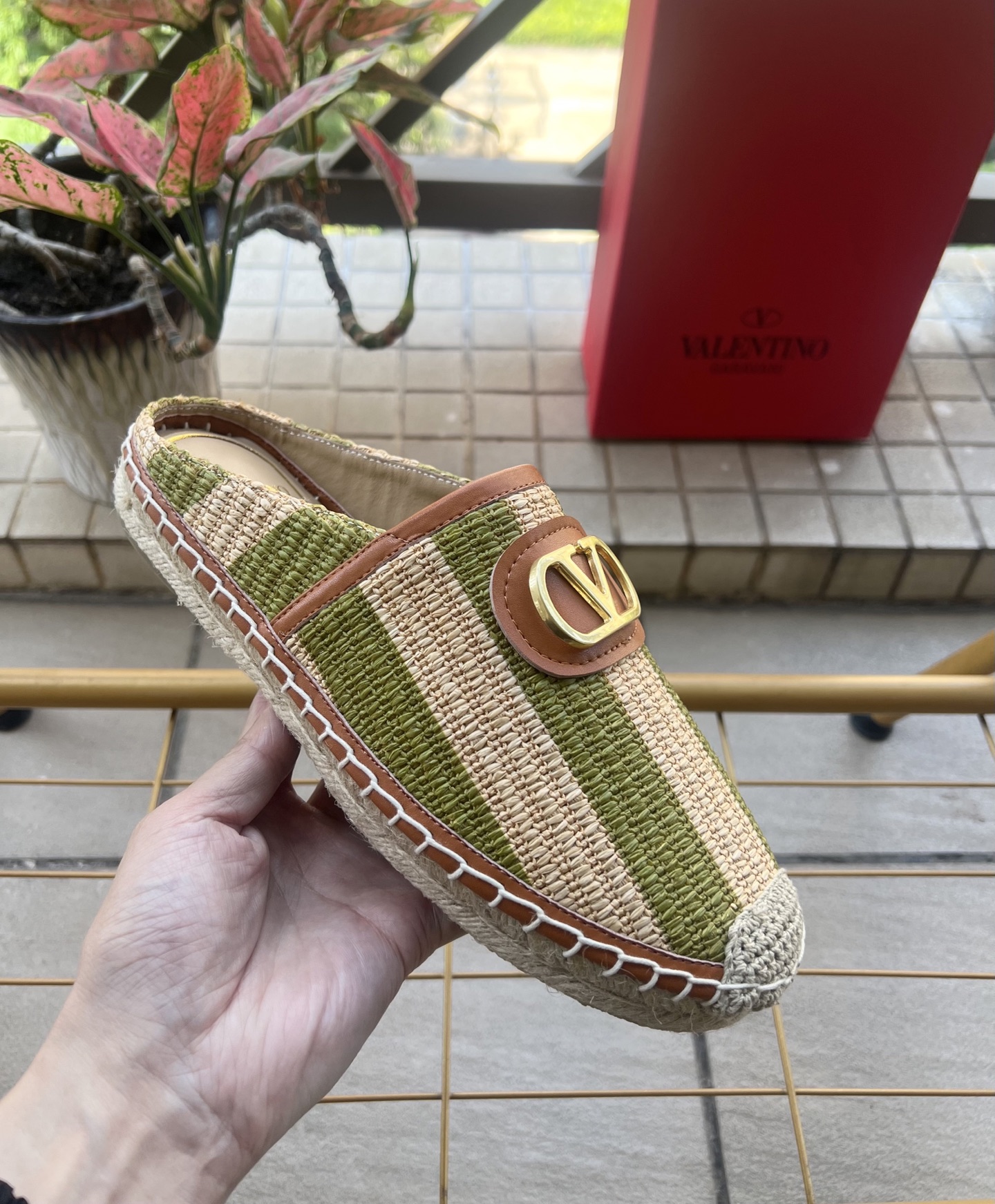 Valentino Mules