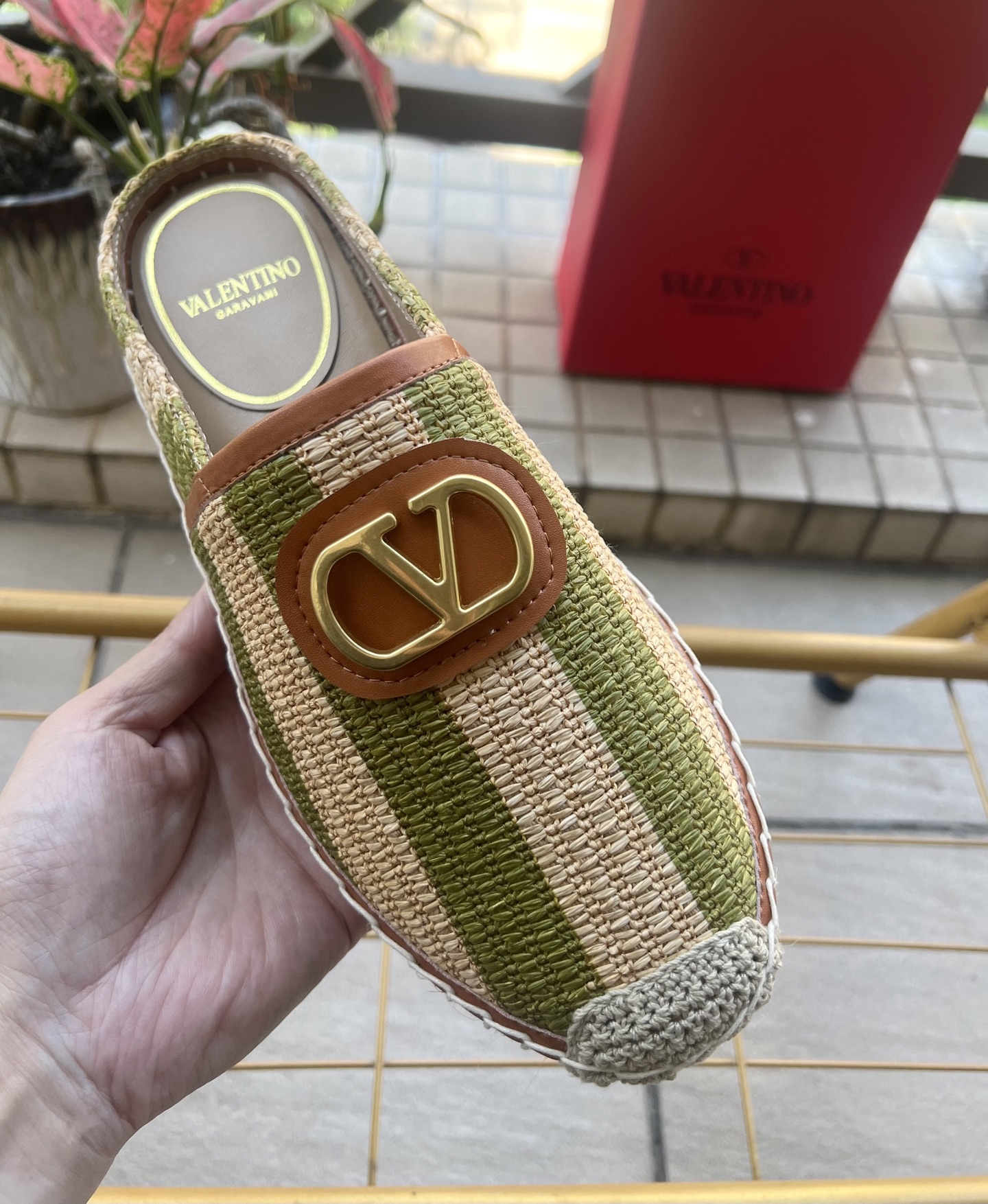 Valentino Mules