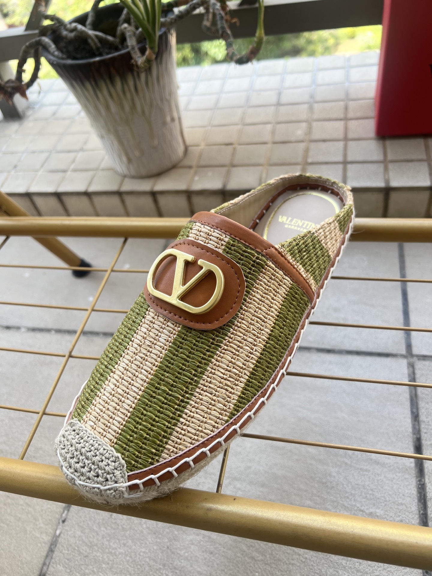Valentino Mules