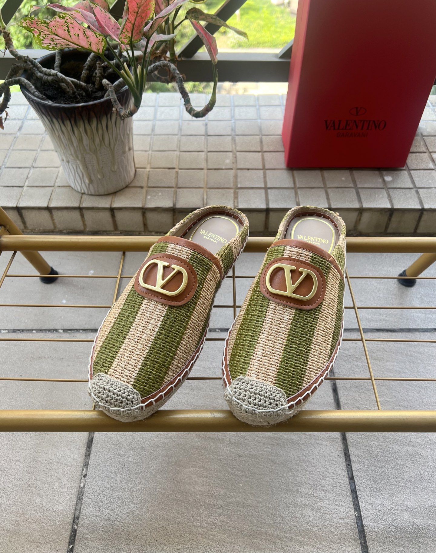 Valentino Mules