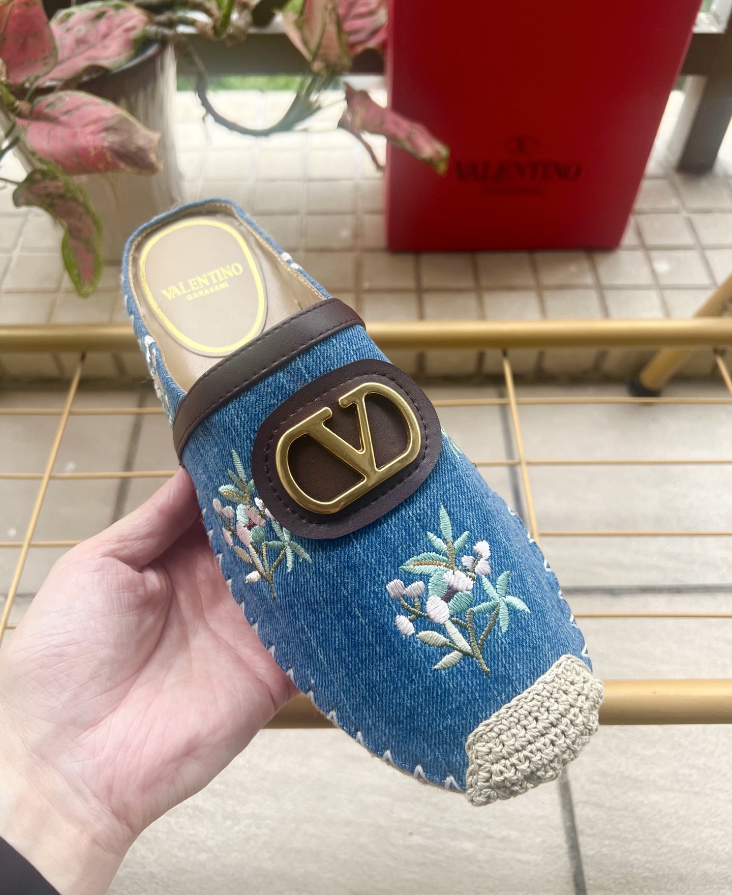 Valentino Mules