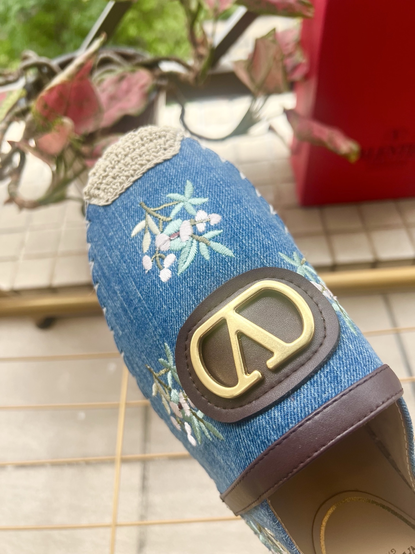 Valentino Mules