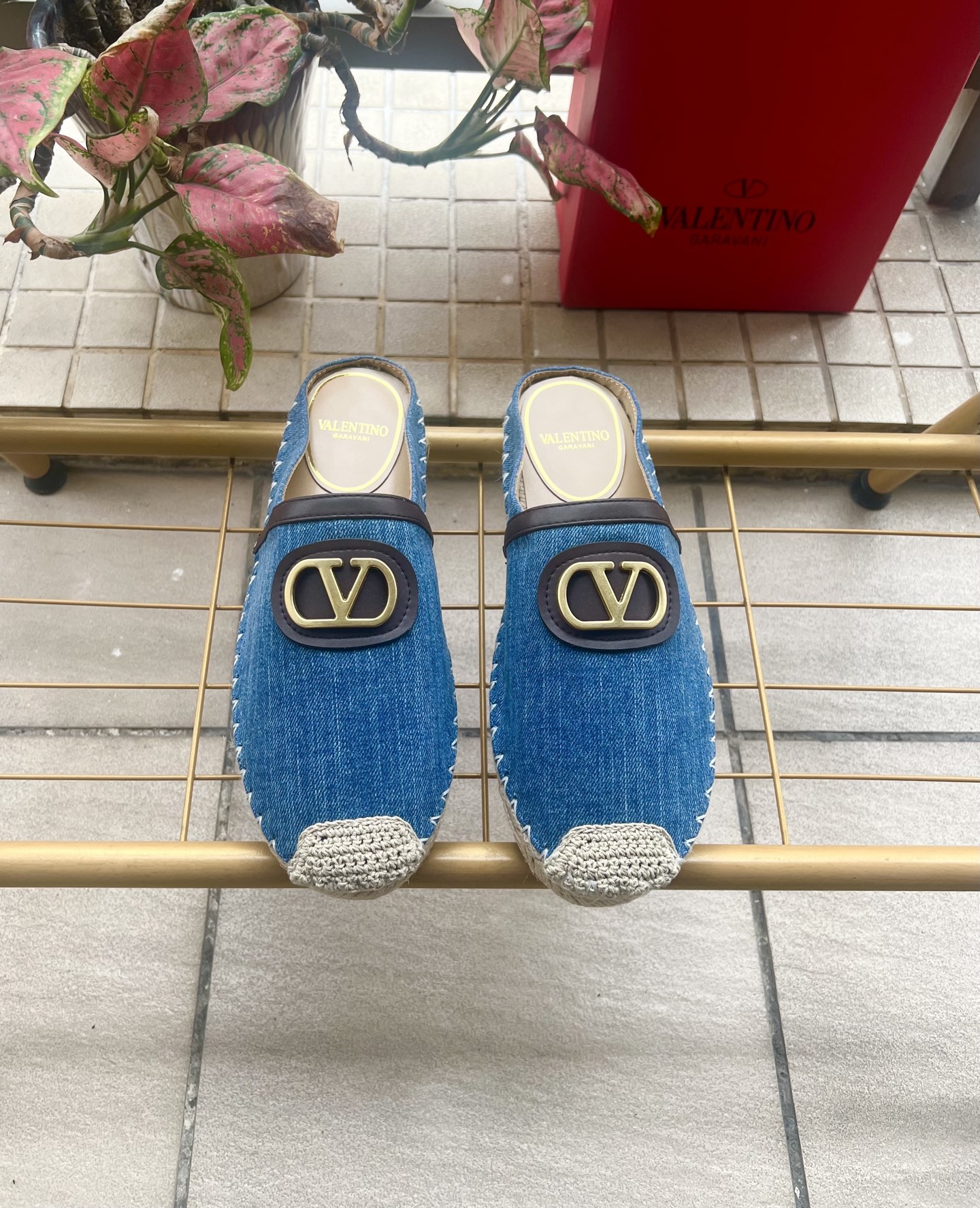 Valentino Mules