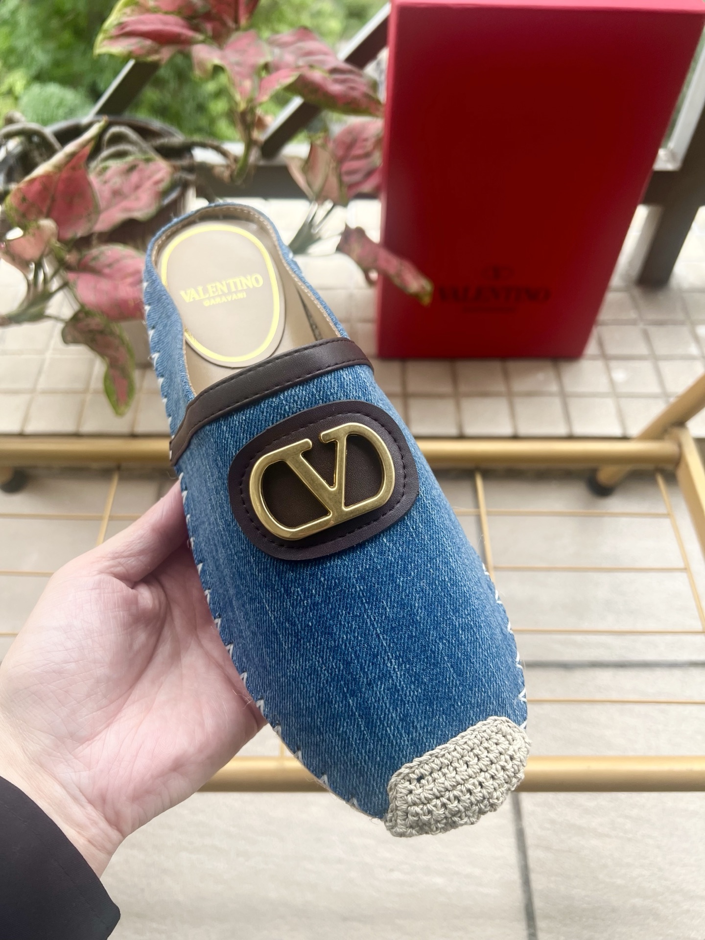 Valentino Mules