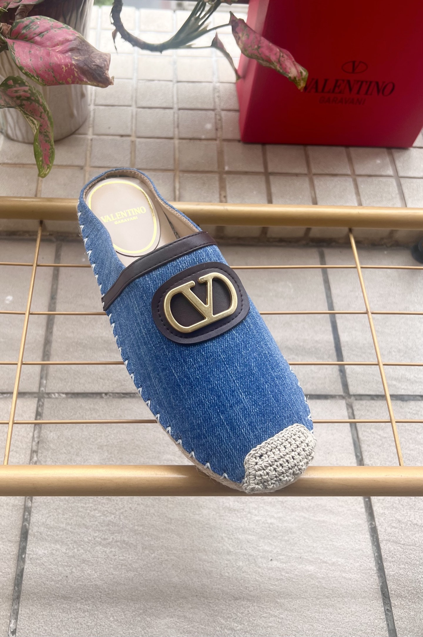 Valentino Mules