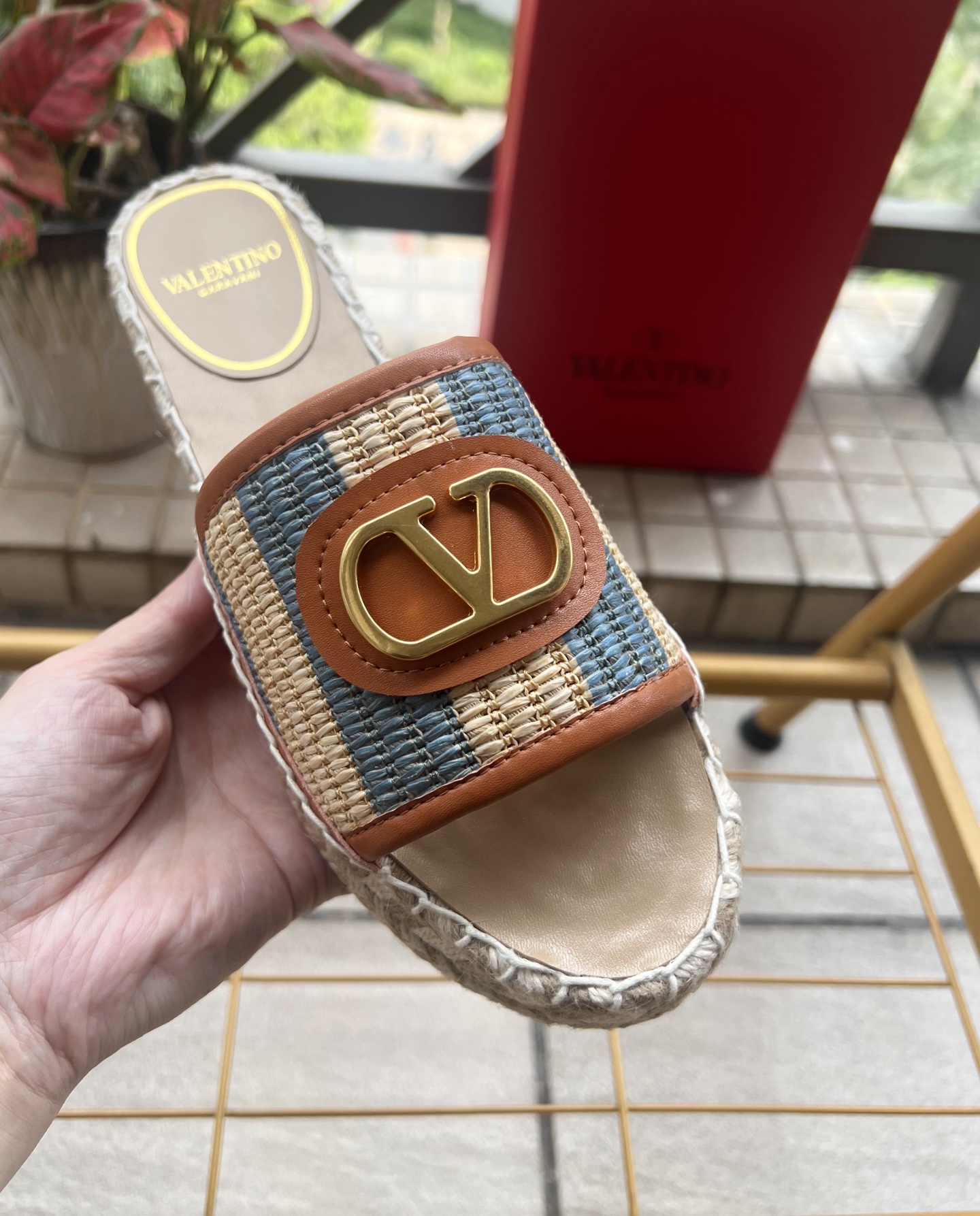 Valentino Mules