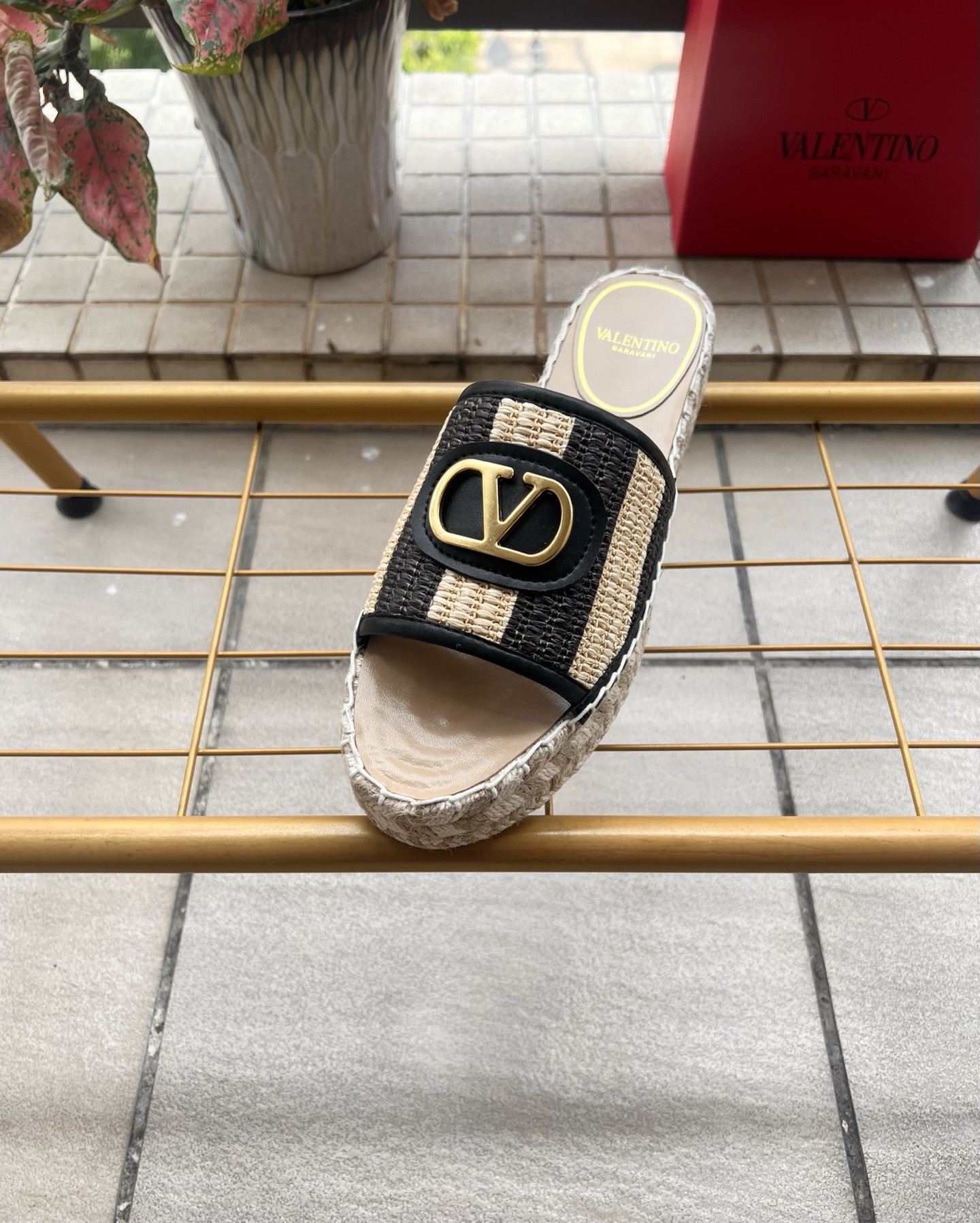 Valentino Mules