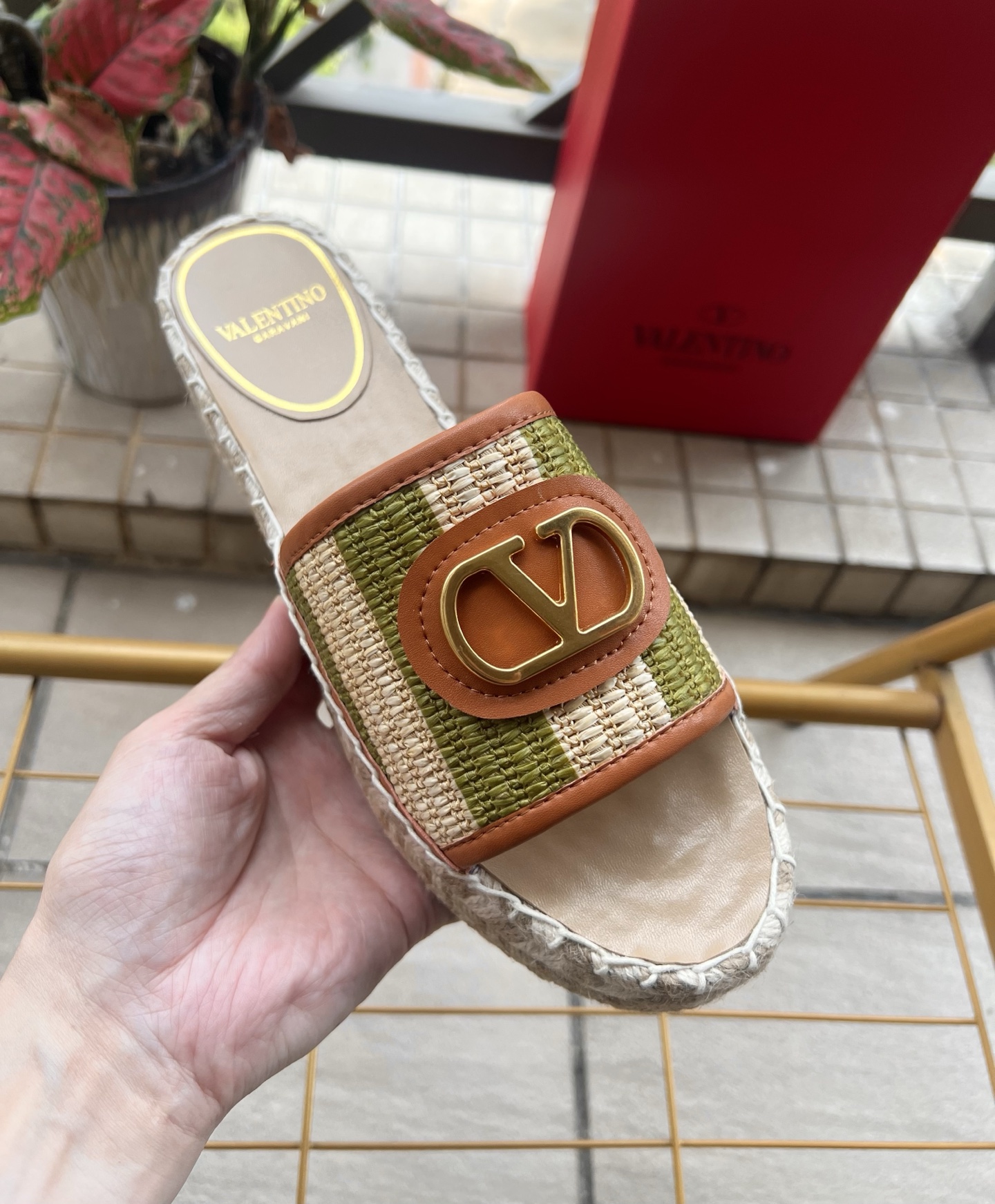 Valentino Mules