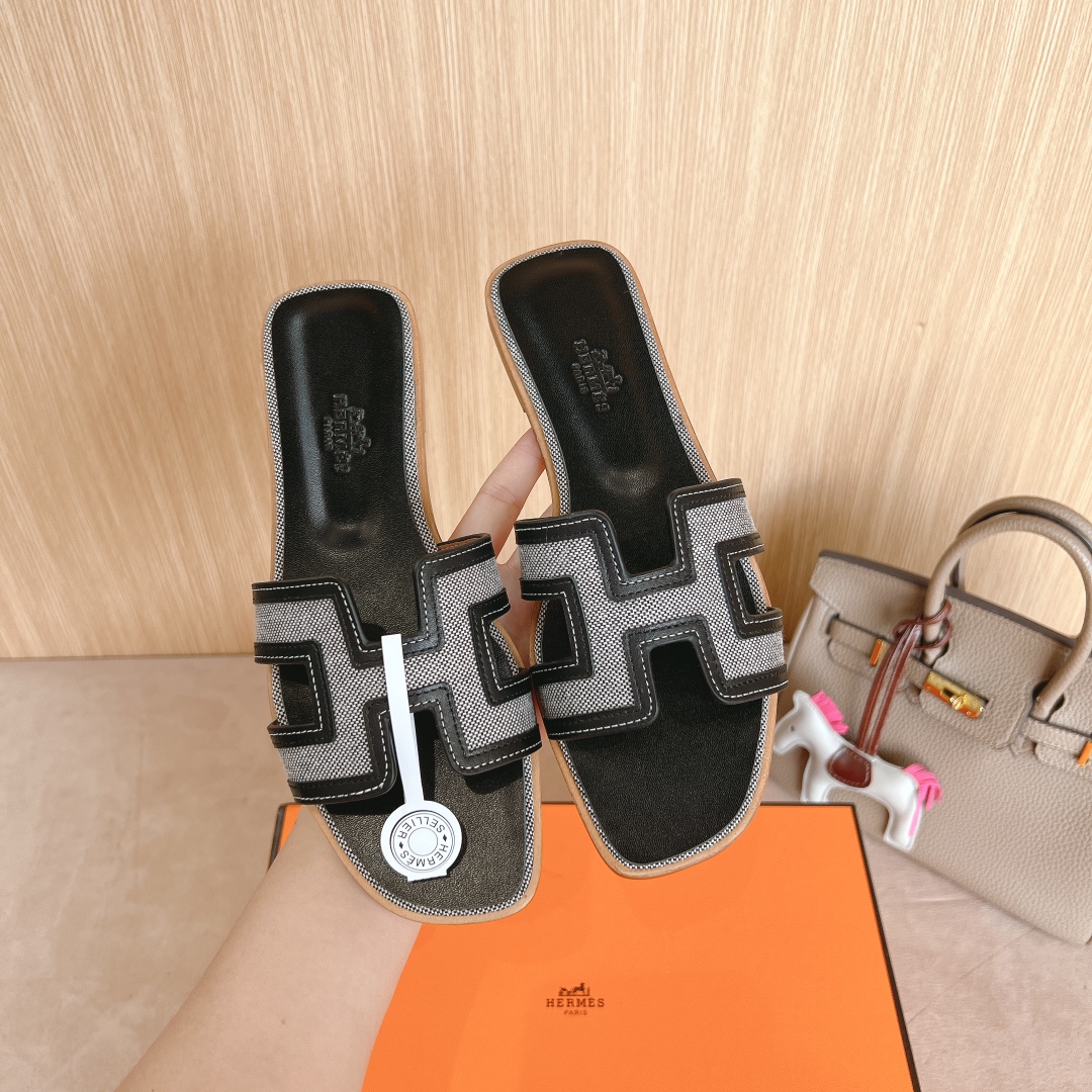 Hermes Oasis Sandal: Stylish, Comfortable, New Color H-Strap Leather Slide 6 i1726309799 3305 8