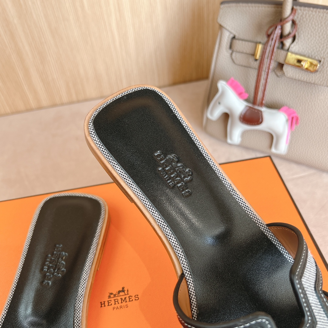 Hermes Oasis Sandal: Stylish, Comfortable, New Color H-Strap Leather Slide 9 i1726309799 7568 7