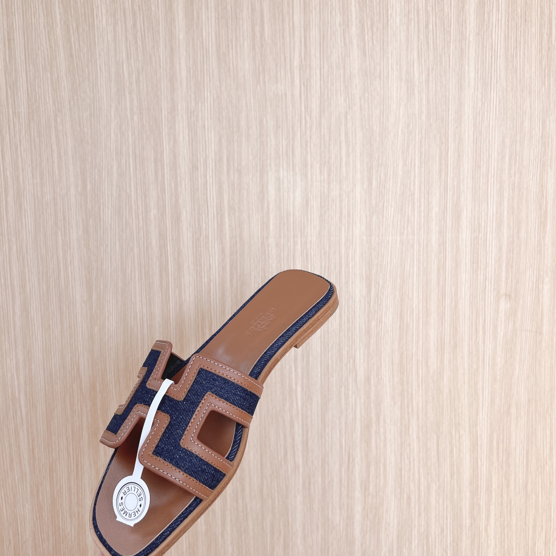 Hermes Oasis Sandal: Stylish & Versatile H-Slide with Calfskin Leather 7 i1726309860 3284 5