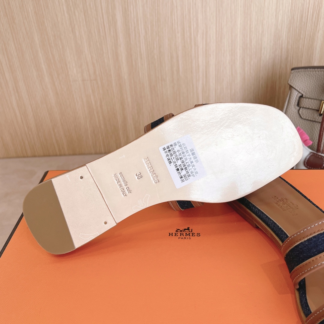 Hermes Oasis Sandal: Stylish & Versatile H-Slide with Calfskin Leather 10 i1726309860 9926 0