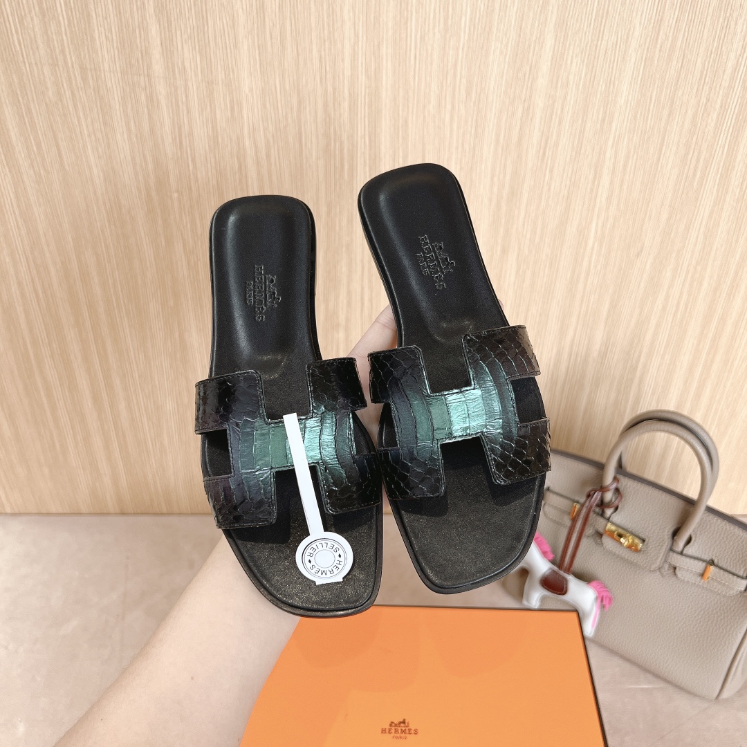 Hermes Oran Sandal: Stylish Snake Skin Design, Ultimate Comfort 6 i1726311658 7331 6