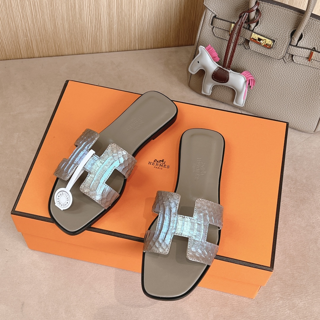 Hermès Oran Sandal: Snake Skin Leather Super Comfortable and Versatile 3 i1726311715 6365 2