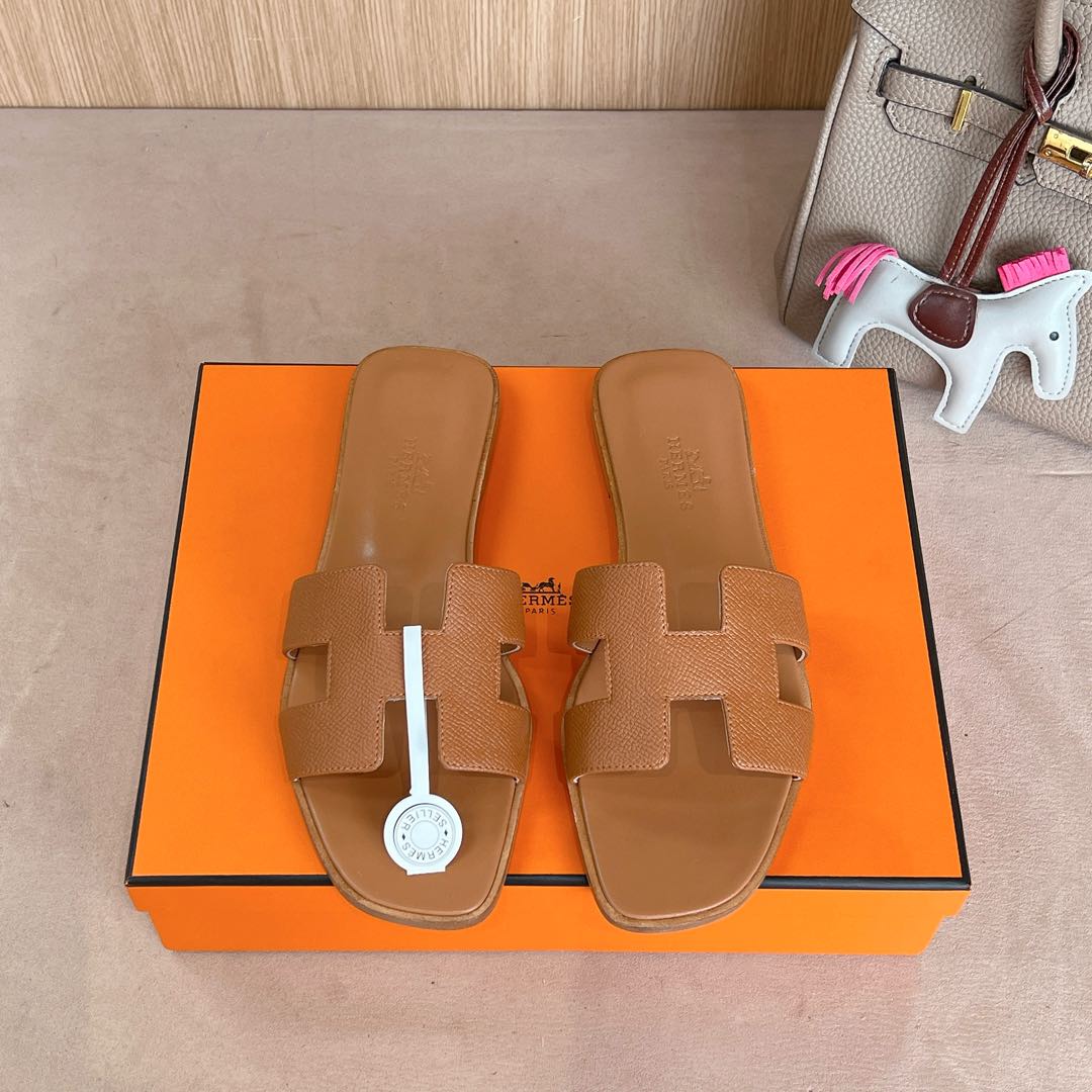 NO:240464,『Classic golden brown palm pattern with original color line』Hermes H slippers Oran sandals series—————————————————————————————————————————————————————————————————————————————————————————————————————————————————————————————————————————————————————————————————————————————————————————————————————————————————————————————————————————————————————————————————————————————————————————————————————————————————————————————————————————————————————————————————————————————————————————————————————————————————————————————————————————————————————————————————————————————————————————————19860909『 经典金棕掌纹配本色线 』Hermes 爱马仕H拖鞋Oran凉鞋系列———————————时尚又百搭 超级舒服 每个细节都做到极致 原版丝绒面料 原版1:1独家私模鞋面/原版真皮沿条大底  包装: 每对鞋均配有两条H家系列丝巾 SIZE34~42（34.40.41.42定制不退不换）,拖鞋,hermes,hermes,sandals,slippers,Women's Shoes