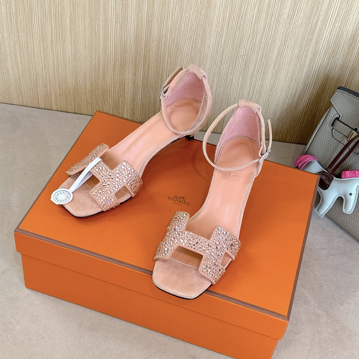 NO:248035,【4cm photo set】Diamond Hermes Joy 45 high heel sandals———————————————————————————————————————————————————————————————————————————————————————————————————————————————————————————————————————————————————————————————————————————————————————————————————————————————————————————————————————————————————————————————————————————————————————————————————————————————————————————————————————————————————————————————————————————————————————————————————————————————————————————————————————————————————————————————————————————————————————————————————————19860909【4cm组图】钻面Hermes 爱马仕 Joy 45高跟凉鞋———————————时尚又百搭 搭配H鞋头 超级舒服 每个细节都做到极致 搭配同色调标志性纯鞋扣 设计简约流畅 打造时尚柔美造型 原版小牛皮原版1:1独家私模鞋跟/原版真皮大底  跟高:10.5cm 7cm 4cm 三个跟高 SIZE34-43（34.40.41.42.43定制不退不换）,高跟鞋凉鞋,hermes,hermes,sandals,high heels,cowhide,Leather soles,Women's Shoes