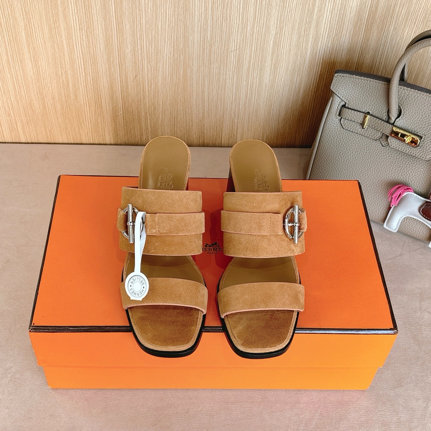 NO:248024,Hermes Kute 60 sandals series ———————————————————————————————————————————————————————————————————————————————————————————————————————————————————————————————————————————————————————————————————————————————————————————————————————————————————————————————————————————————————————————————————————————————————————————————————————————————————————————————————————————————————————————————————————————————————————————————————————————————————————————————————————————————————————————————————————————————————————————————————————————————————19860909Hermes Kute 60凉鞋系列 ———————————时尚又百搭 超级舒服 每个细节都做到极致 原版定制麂皮/小牛皮/内里混种羊皮/原版开模细跟鞋跟/独家开发Glenan鞋扣五金饰品 跟高: 6cm层皮跟 大底原版真皮大底 SIZE35-42（40.41.42定制不退不换）,高跟鞋拖鞋,hermes,sandals,high heels,slippers,cowhide,sheepskin,chamois leather,Leather soles,Women's Shoes